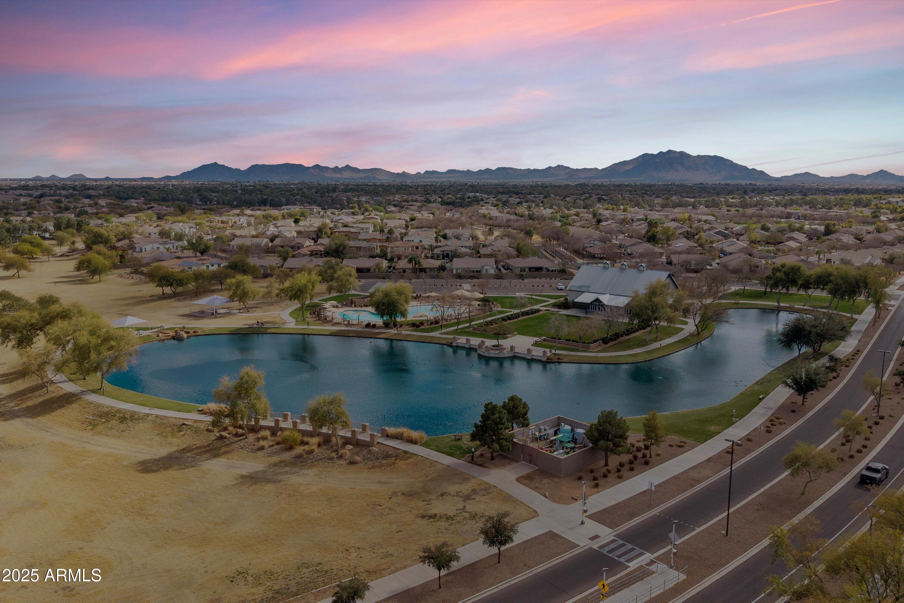 4769 E THUNDERHEART Trail 101