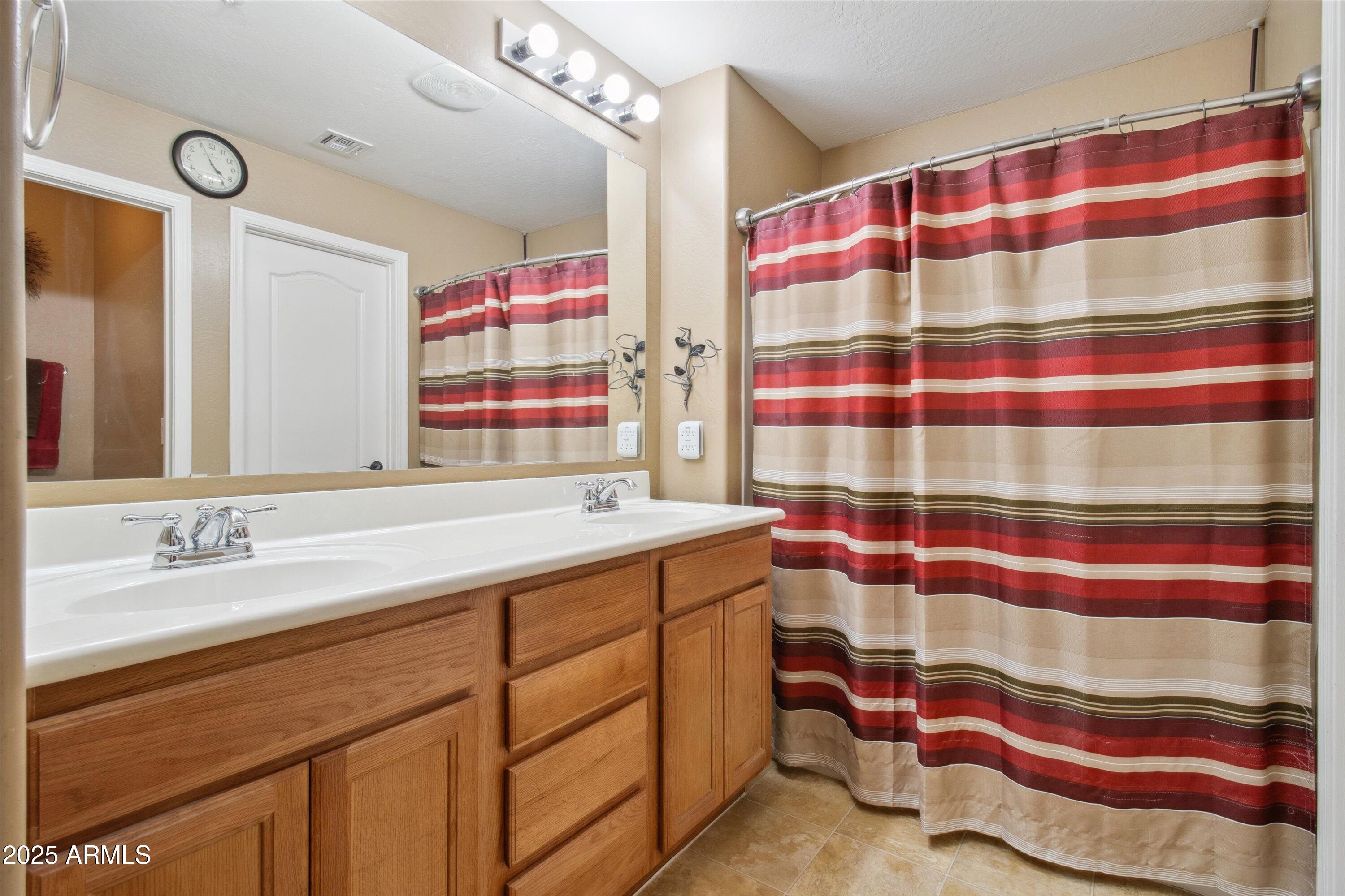 4769 E THUNDERHEART Trail 101