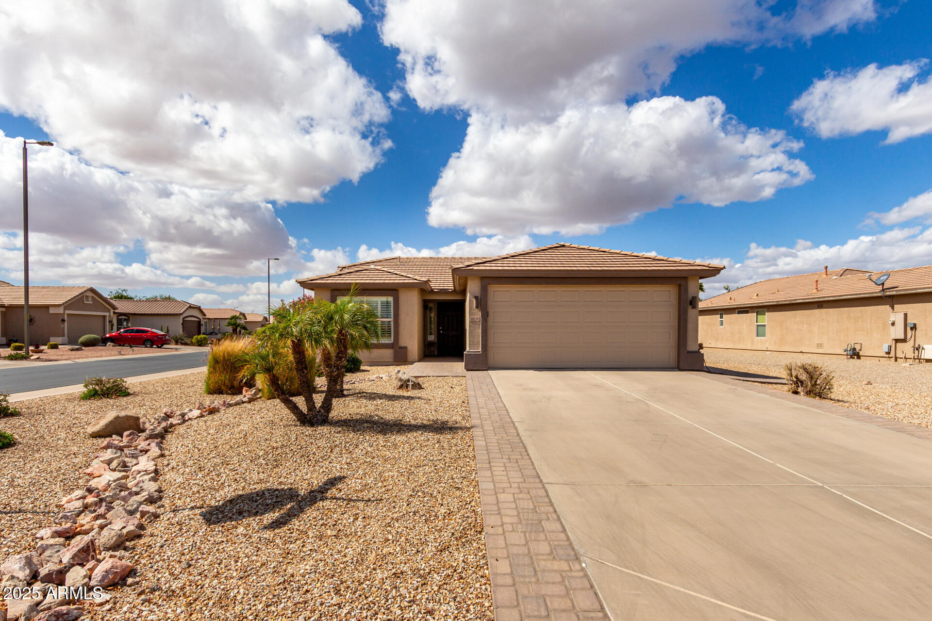 6634 S PINNACLE Court