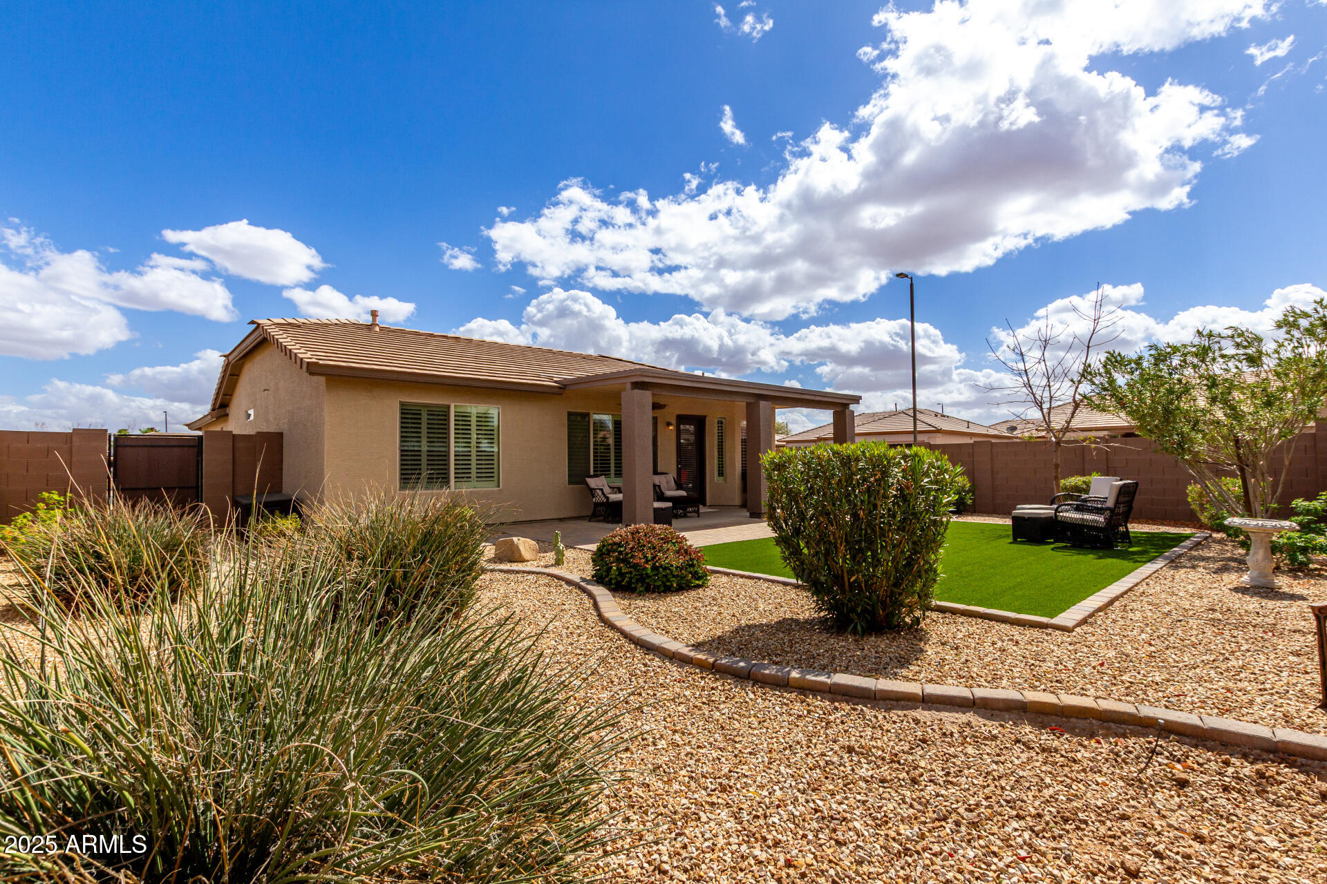 6634 S PINNACLE Court