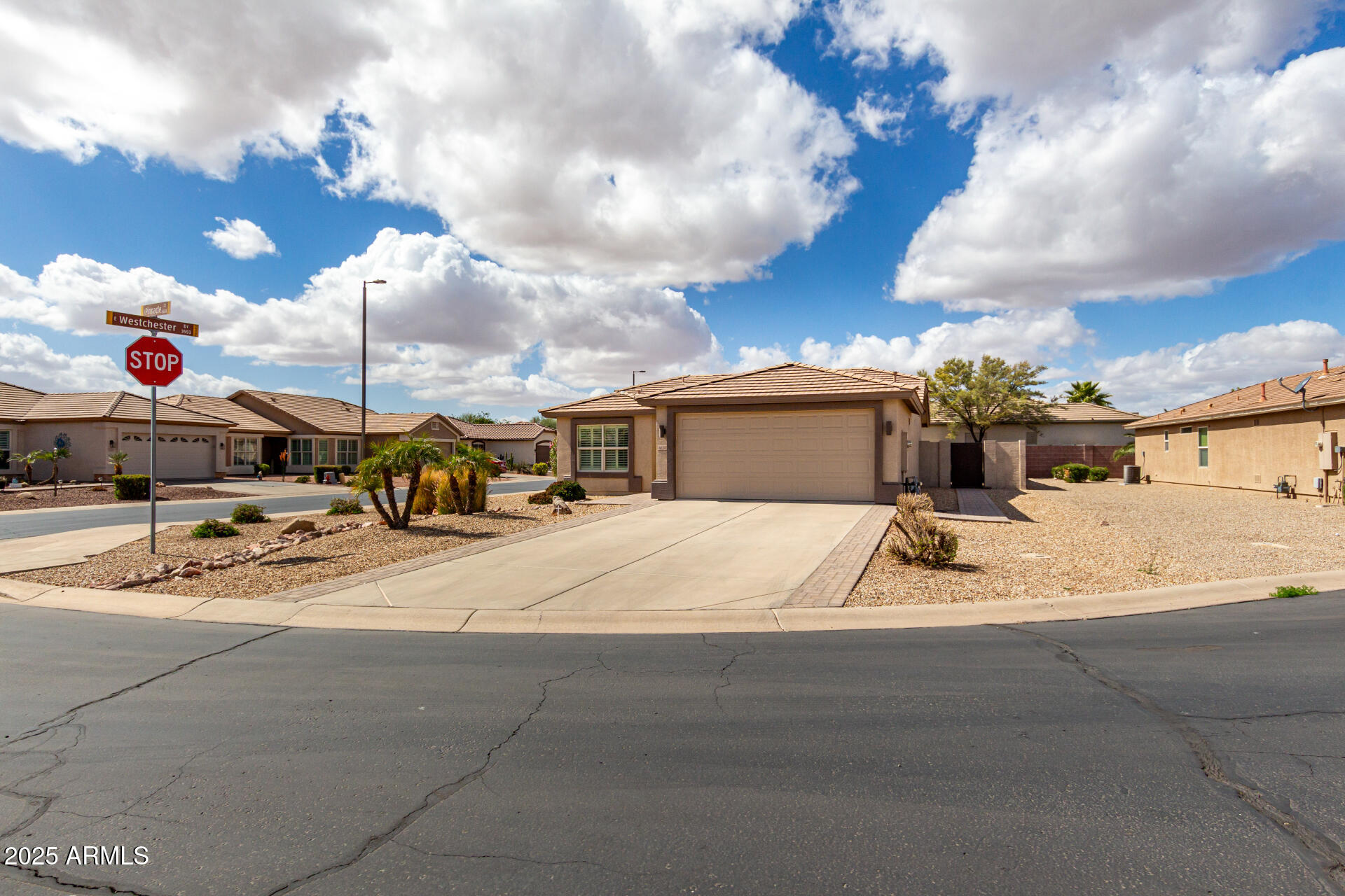 6634 S PINNACLE Court