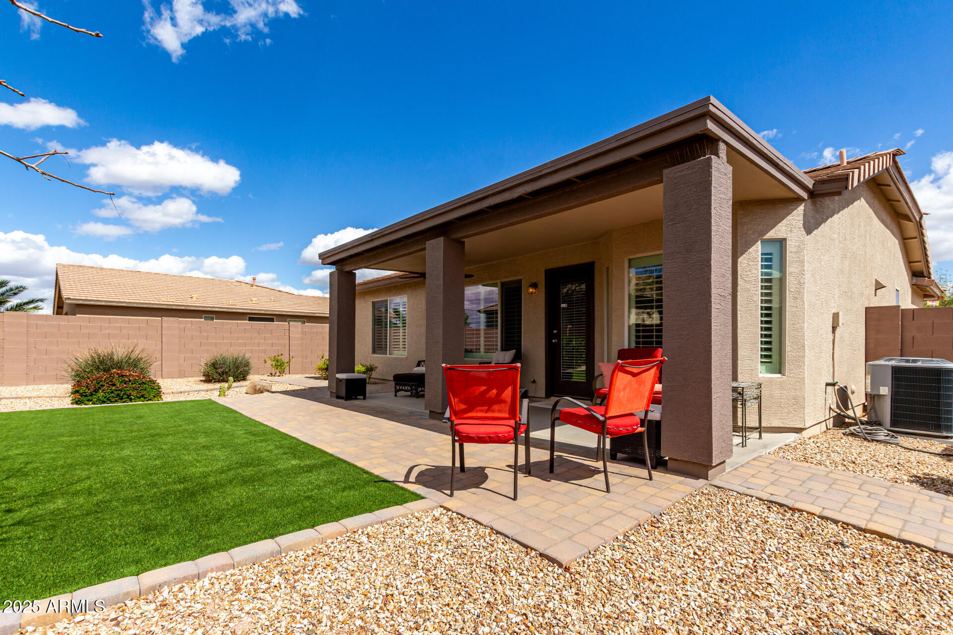 6634 S PINNACLE Court