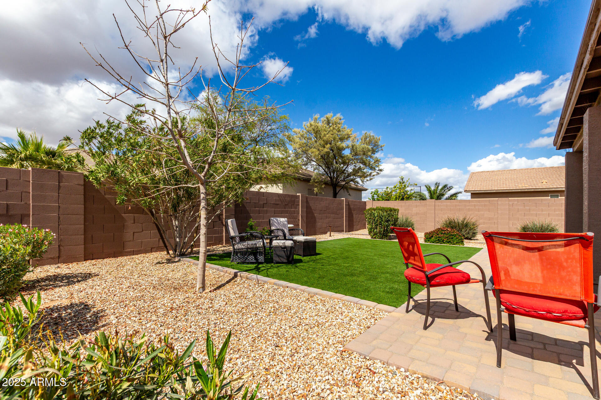 6634 S PINNACLE Court