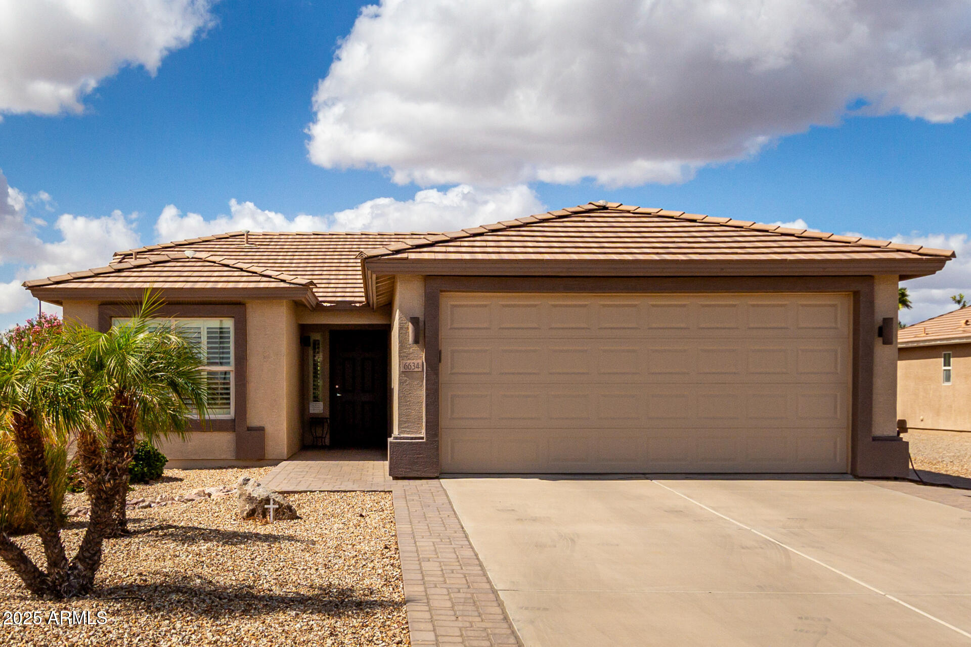 6634 S PINNACLE Court