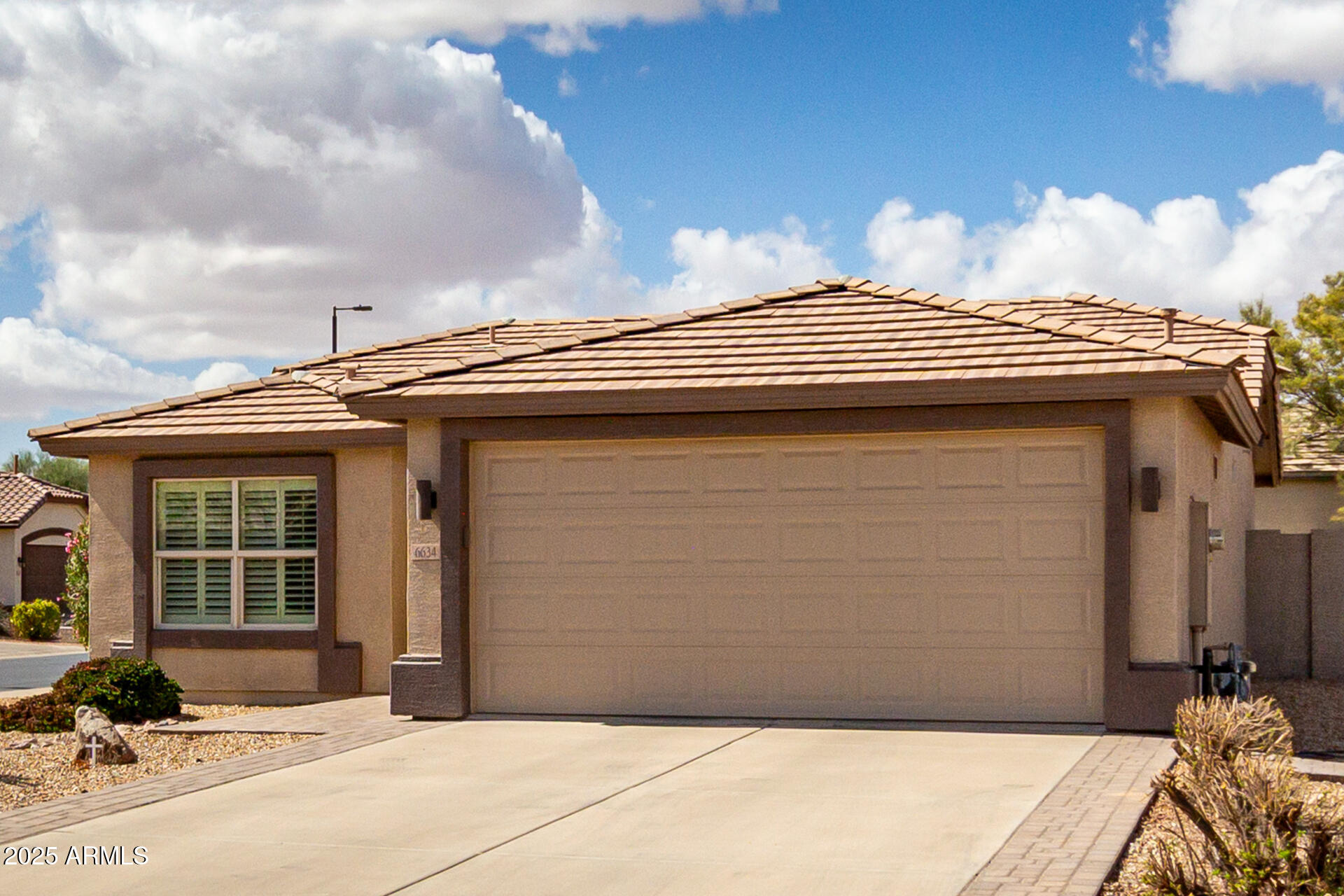 6634 S PINNACLE Court