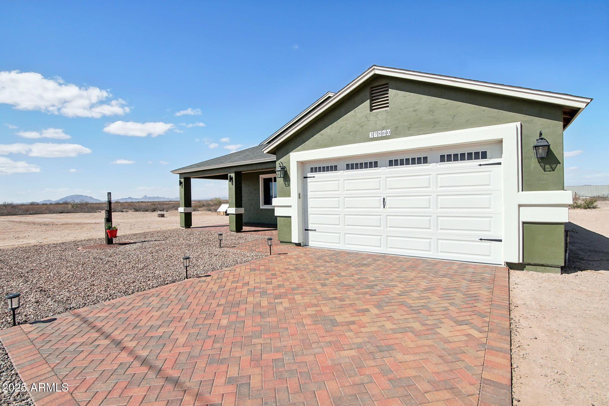 37860 W Minnezona Avenue