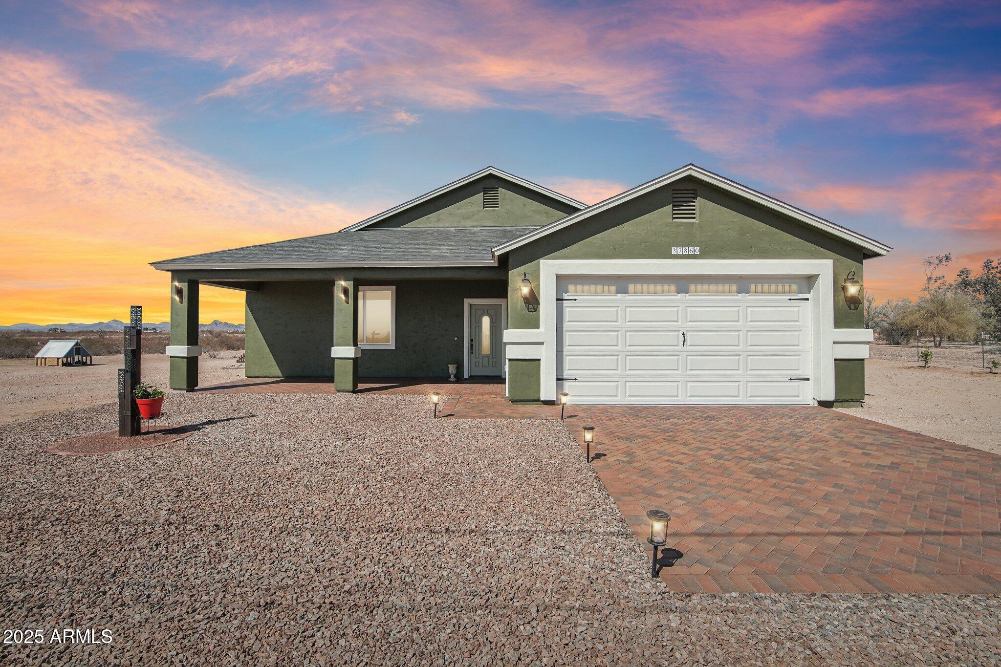37860 W Minnezona Avenue