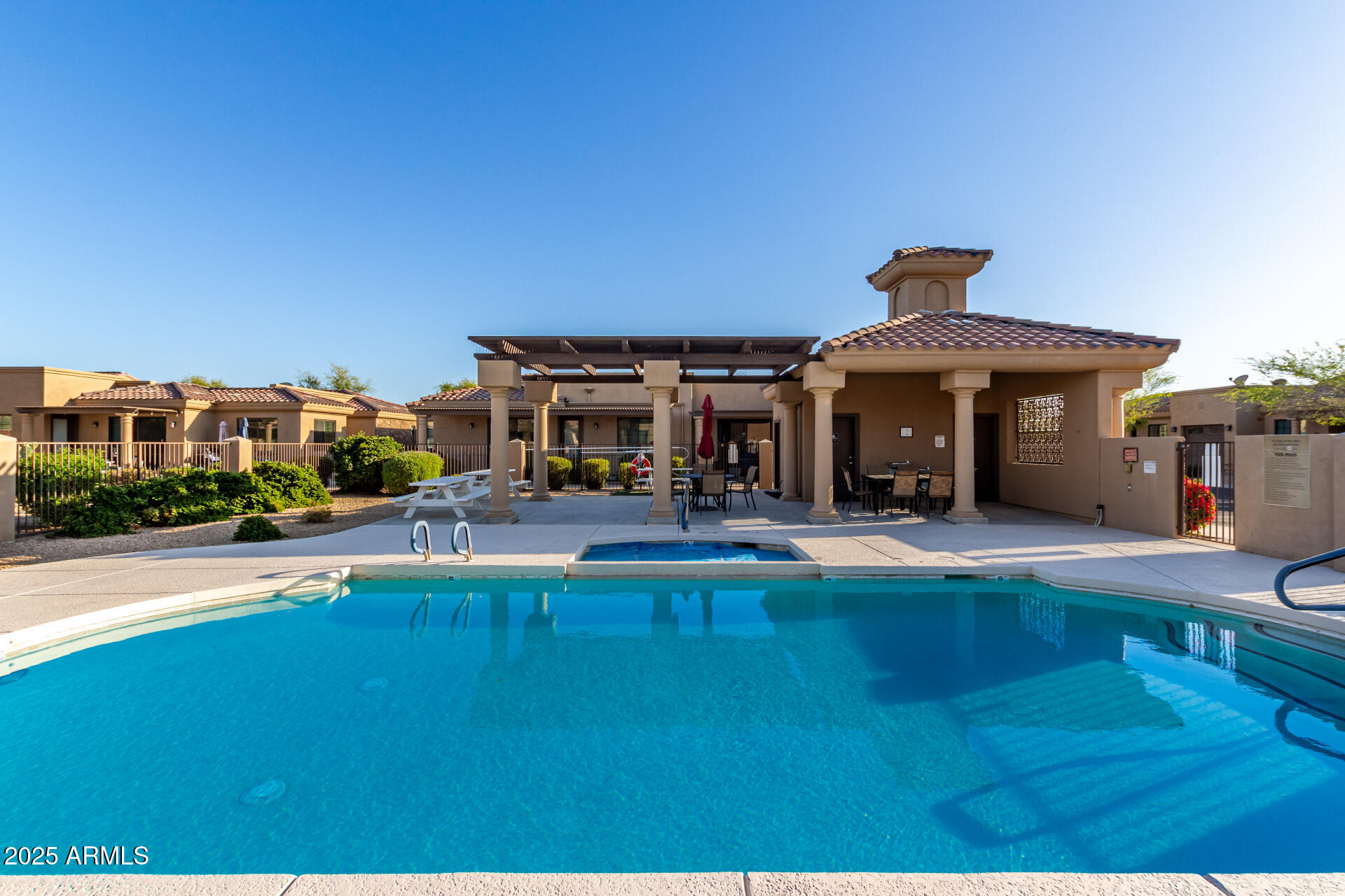 4241 N PEBBLE CREEK Parkway 28