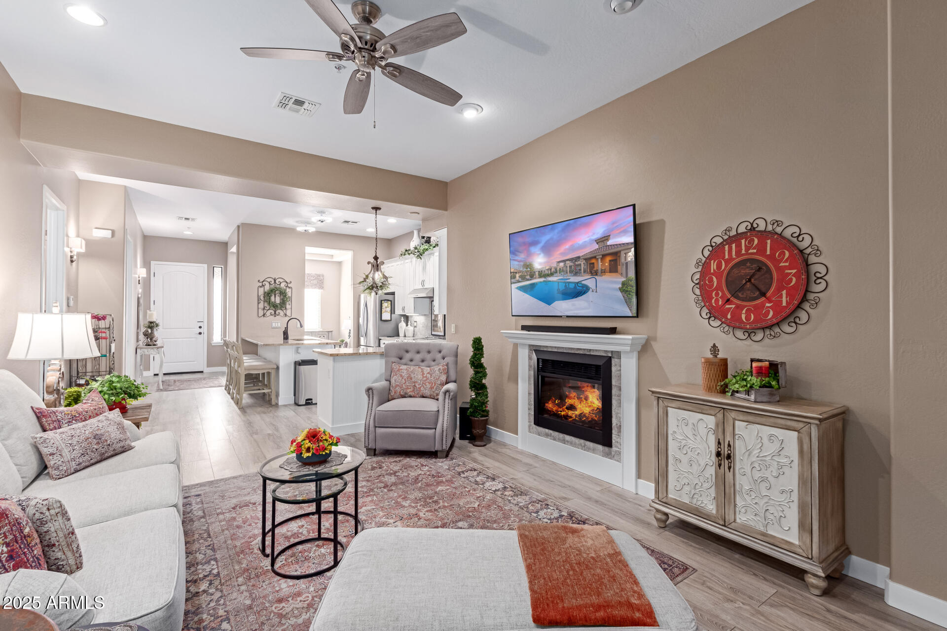 4241 N PEBBLE CREEK Parkway 28
