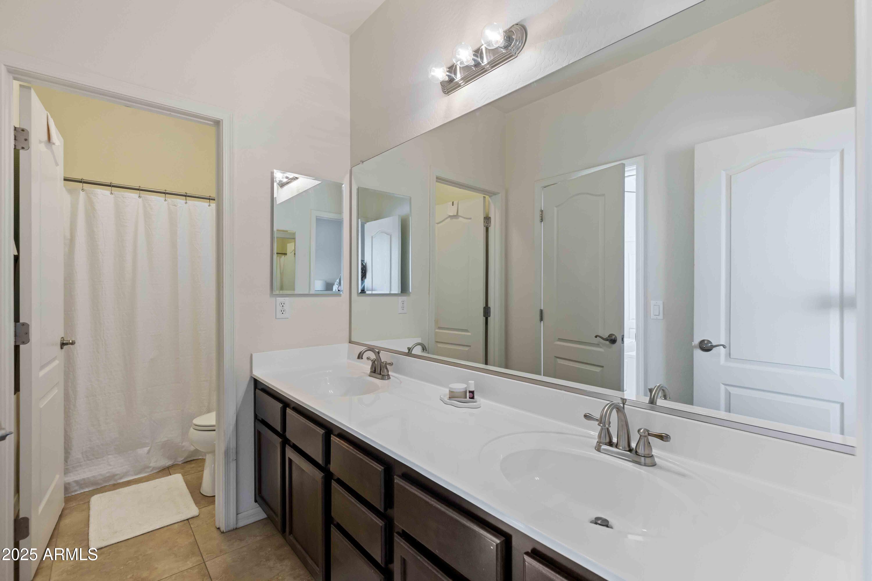 7726 E BASELINE Road 156