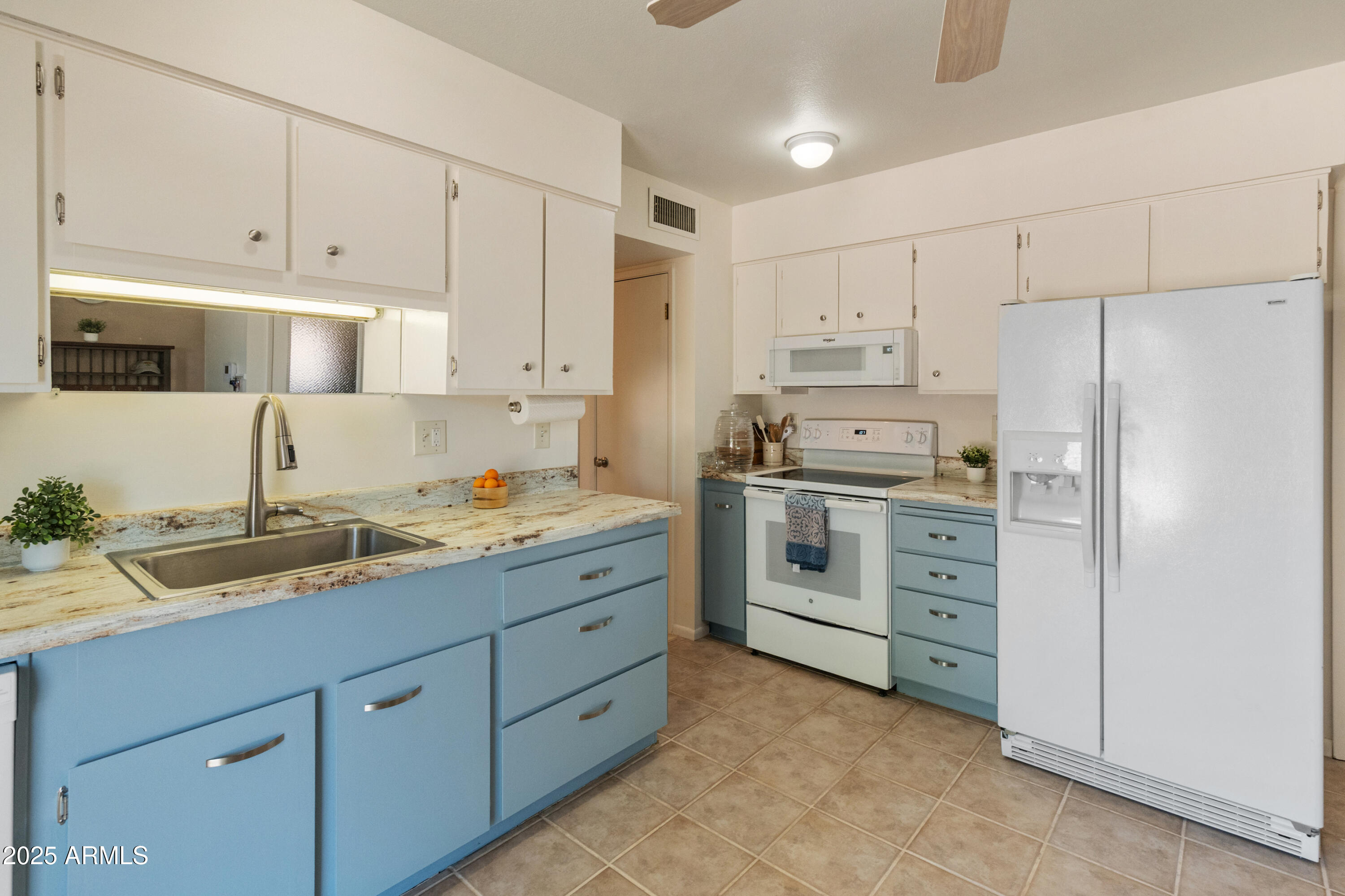 11615 N RIO VISTA Drive