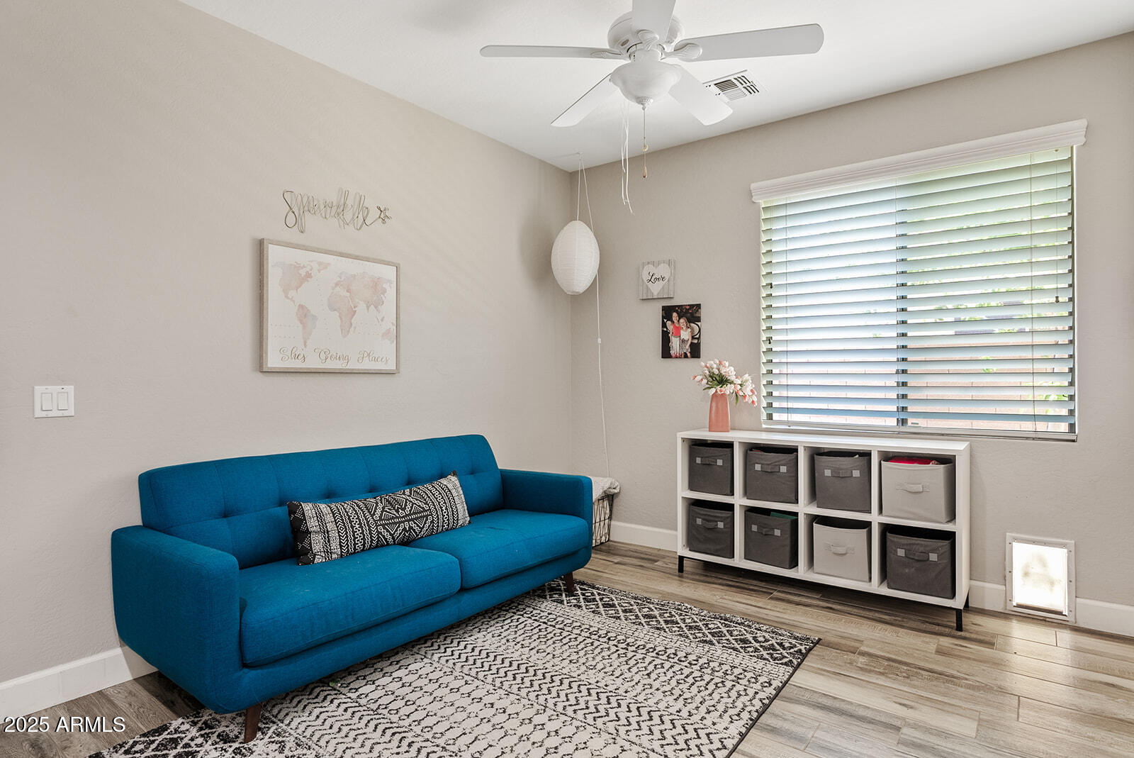 2117 E GLACIER Place