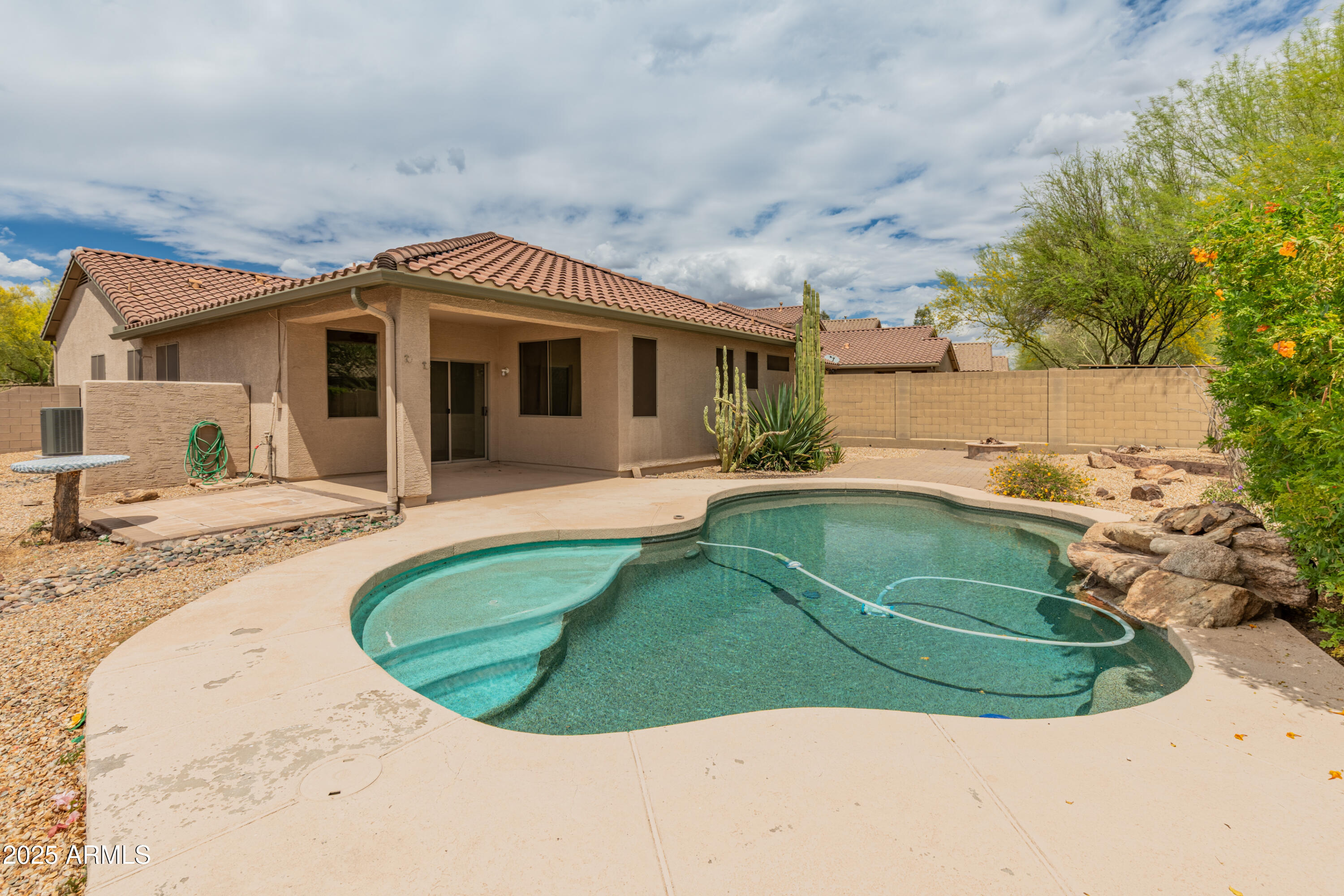 39609 N WHITE TAIL Lane