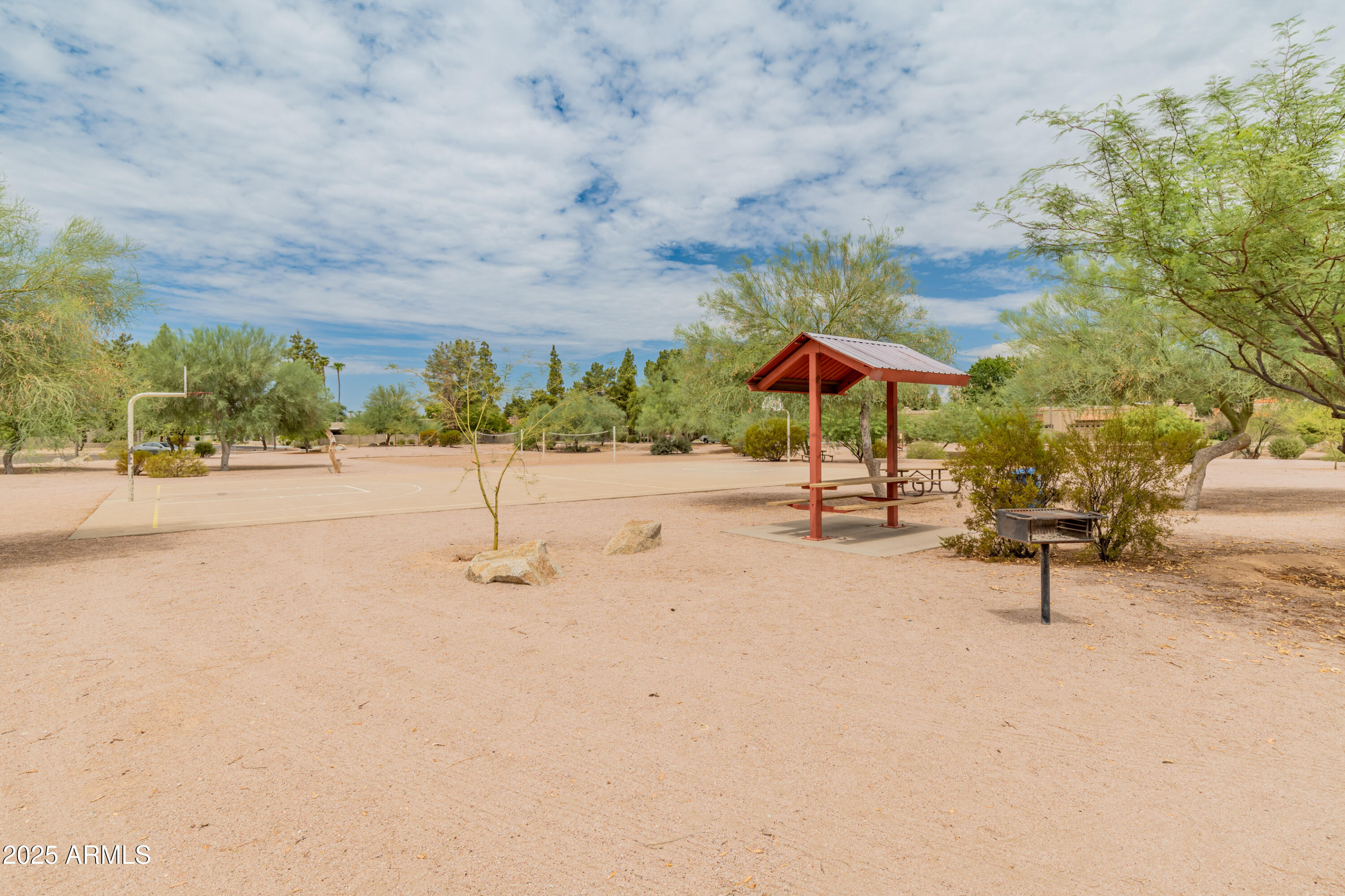 11051 N 45TH Place