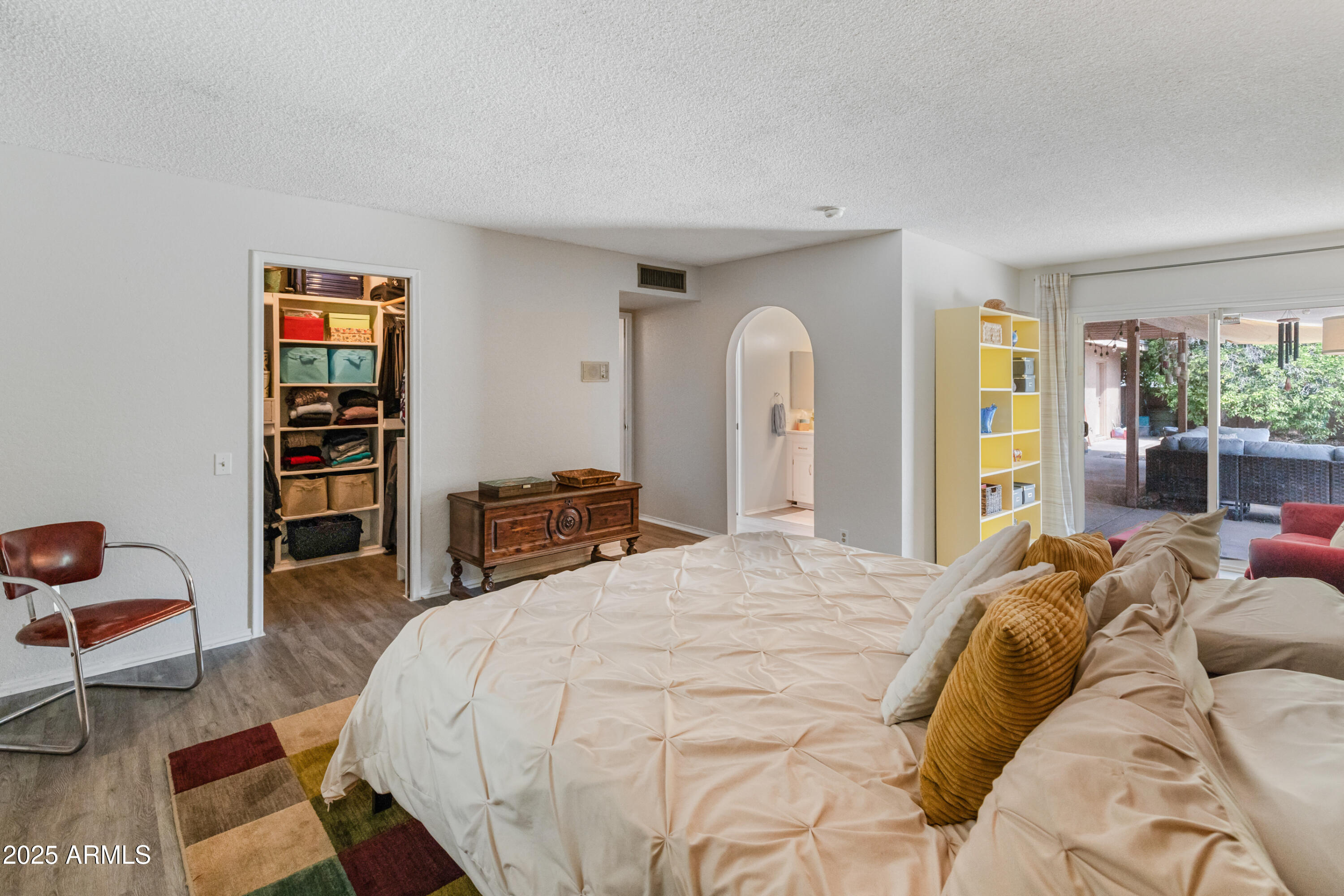 11051 N 45TH Place