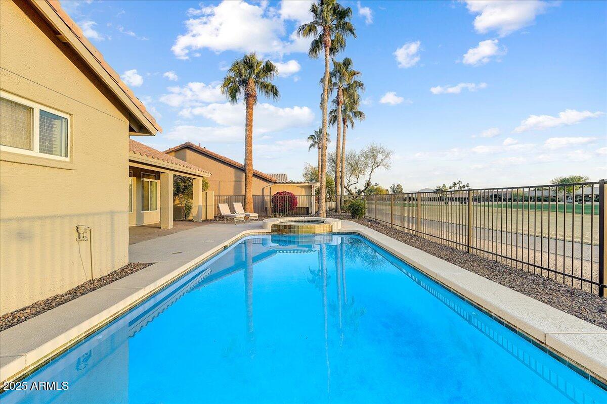 15695 W EARLL Drive