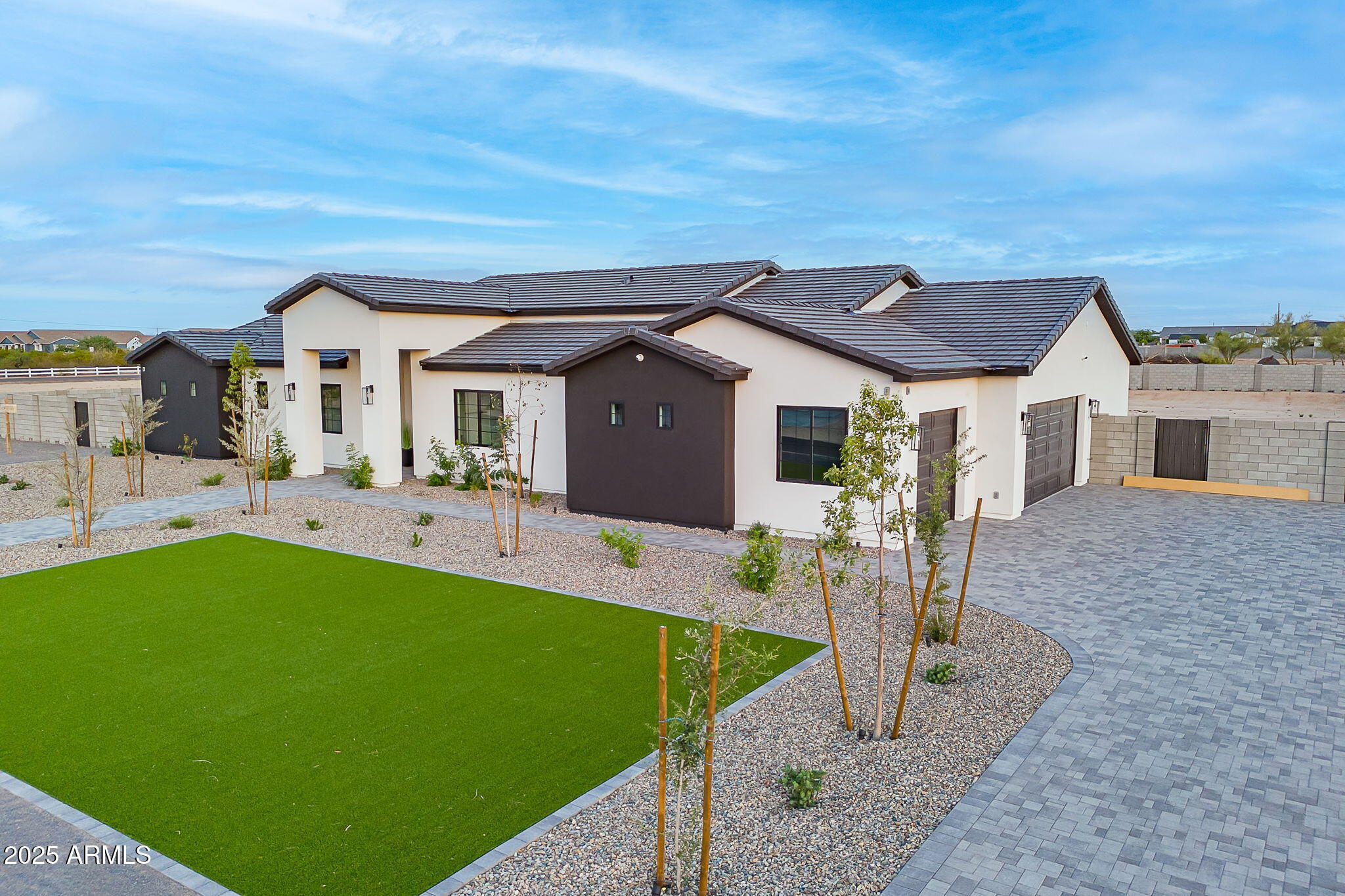 2005 W Lincoln Court