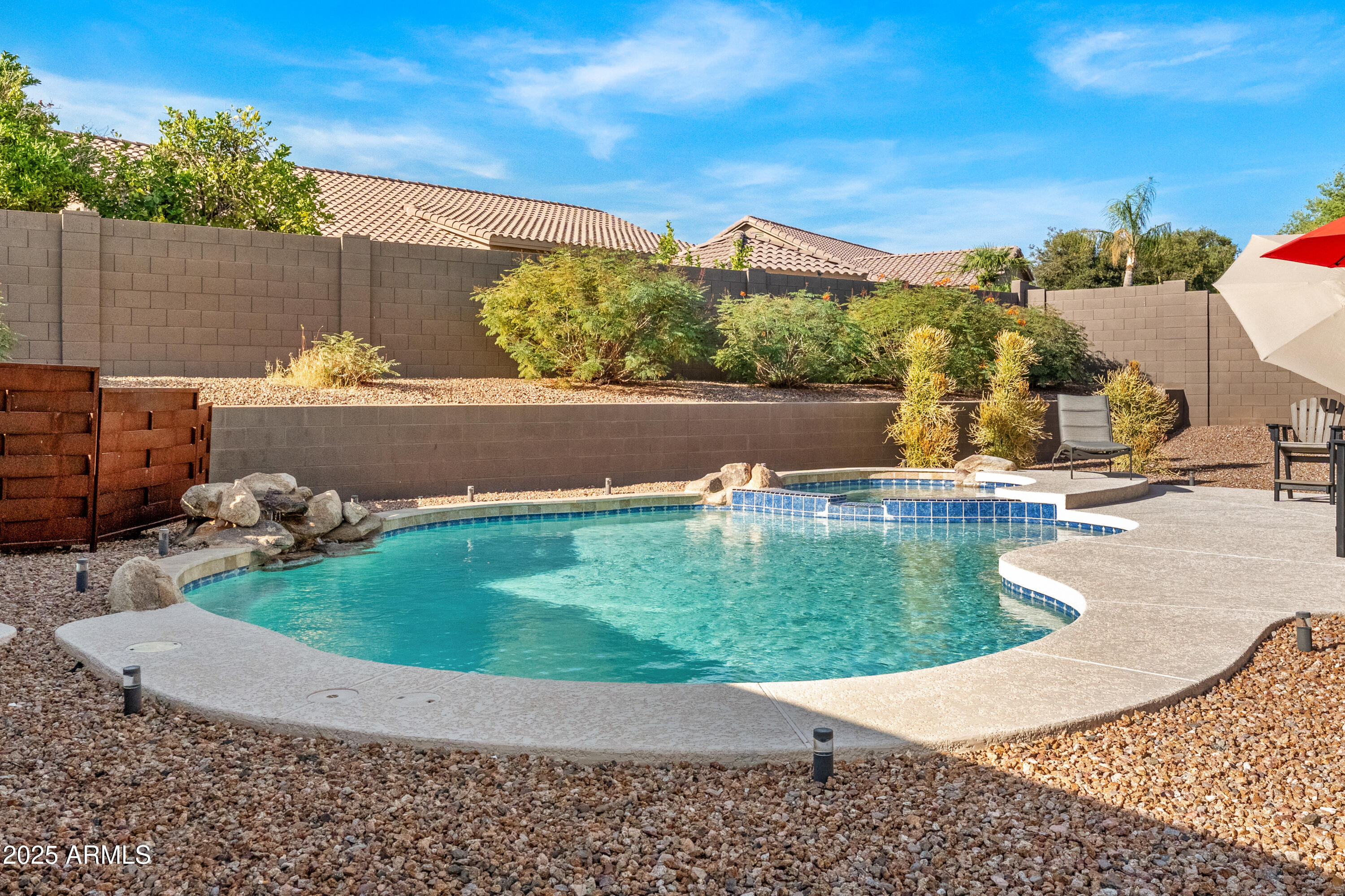 9532 E KNOLL Circle