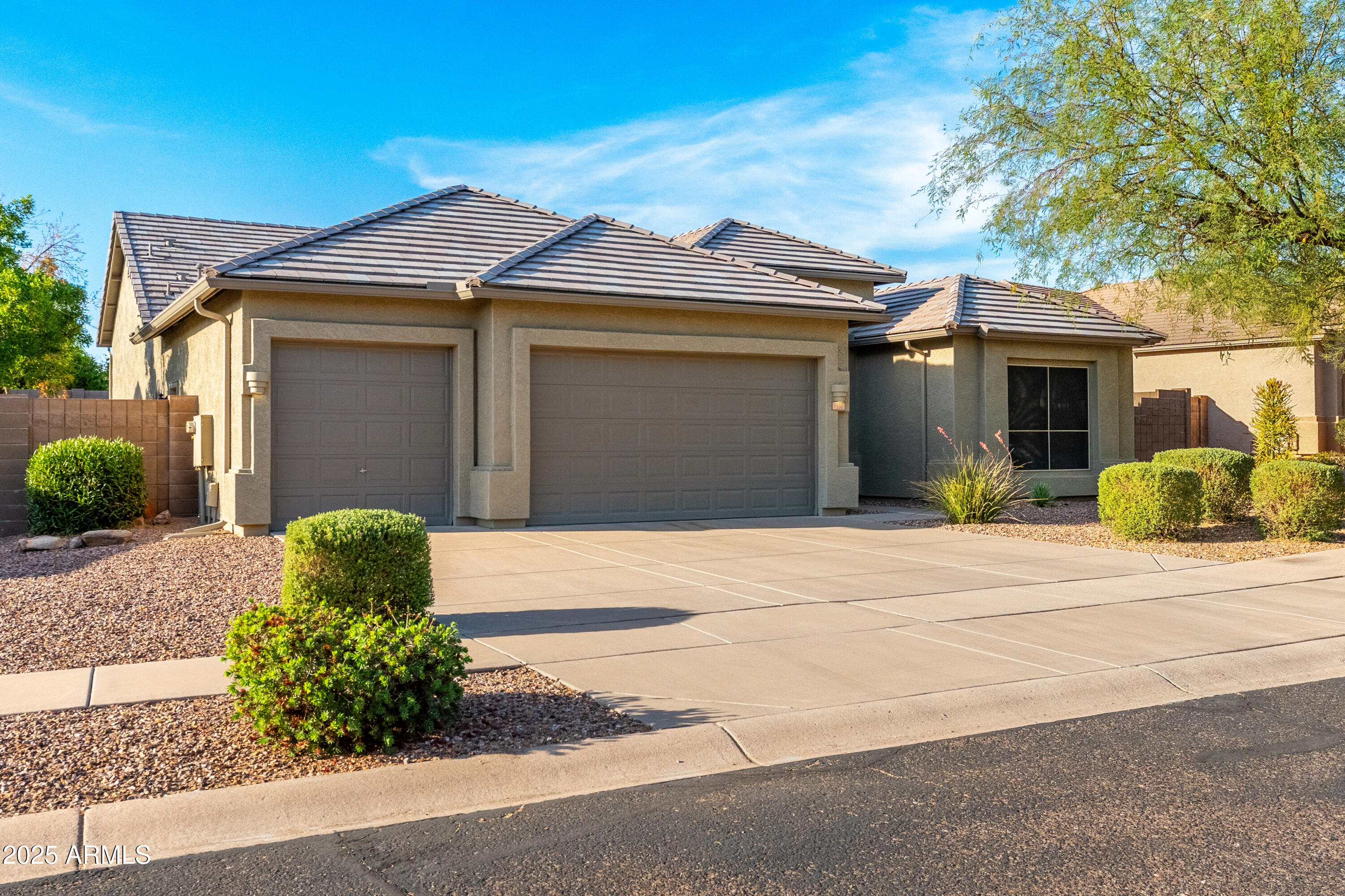 9532 E KNOLL Circle