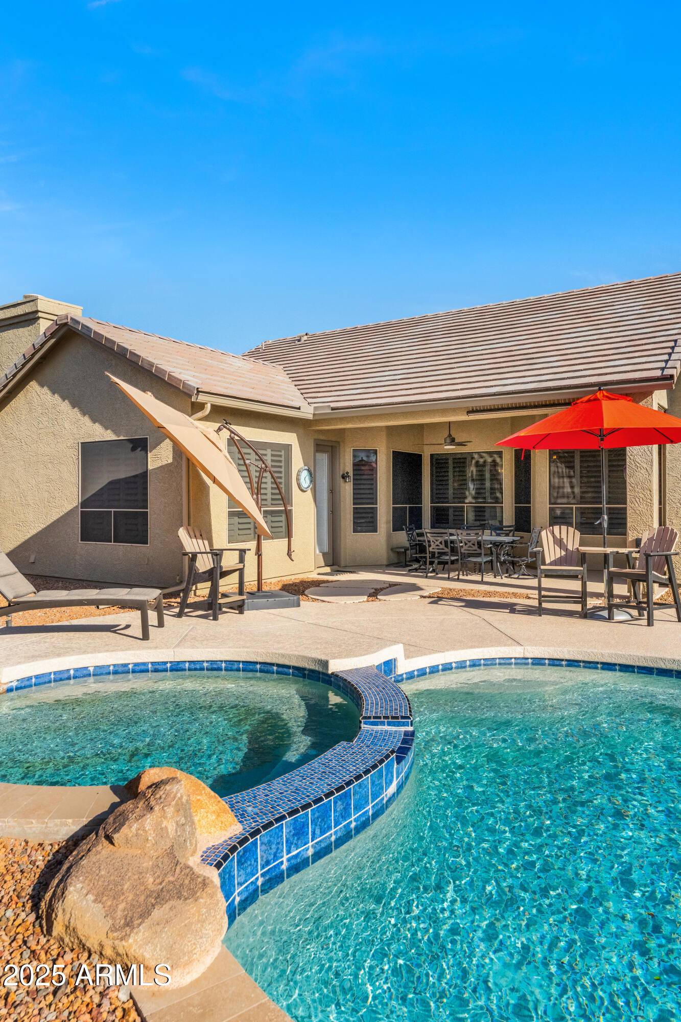 9532 E KNOLL Circle