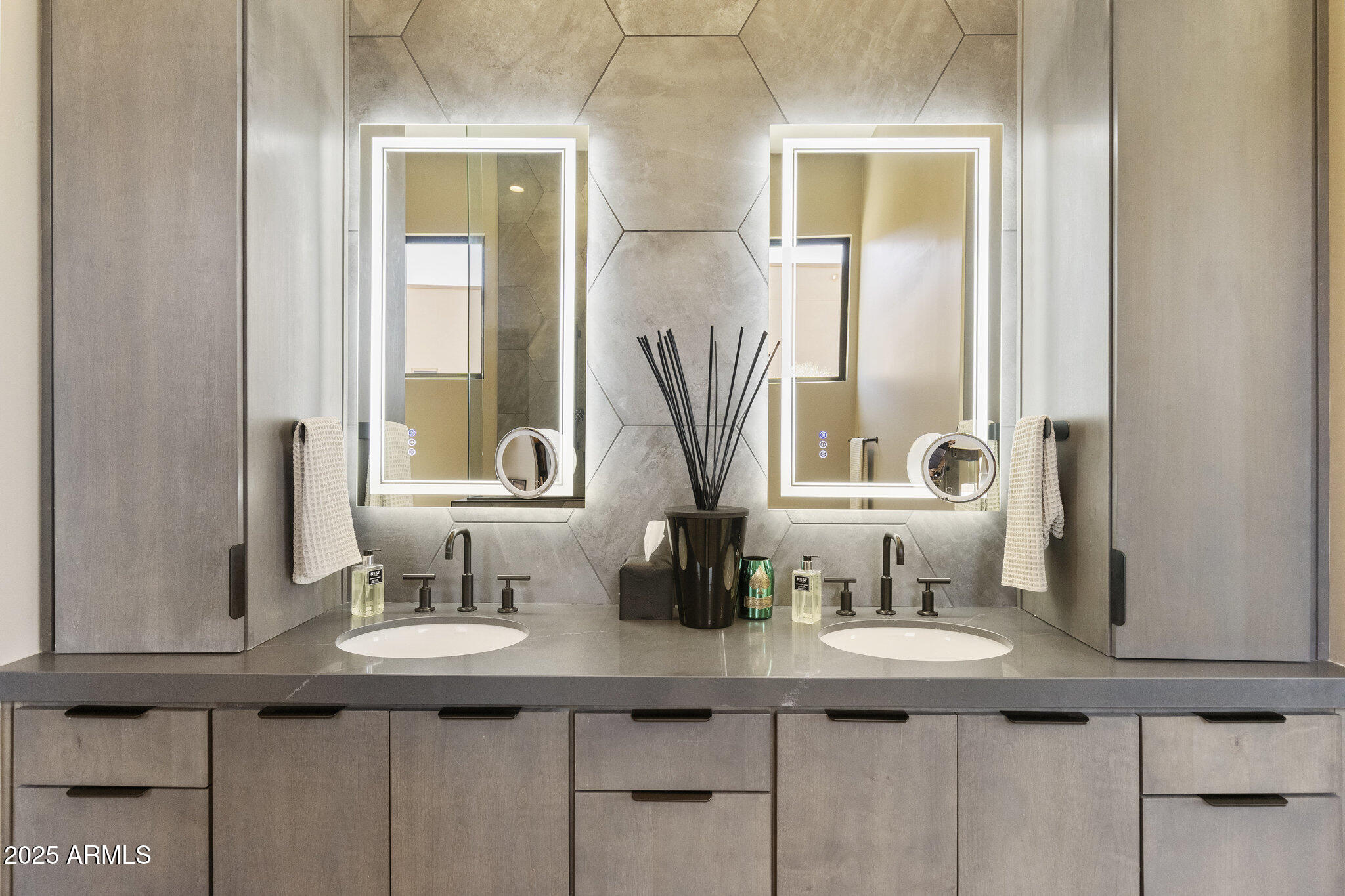 17245 E DESERT VISTA Trail