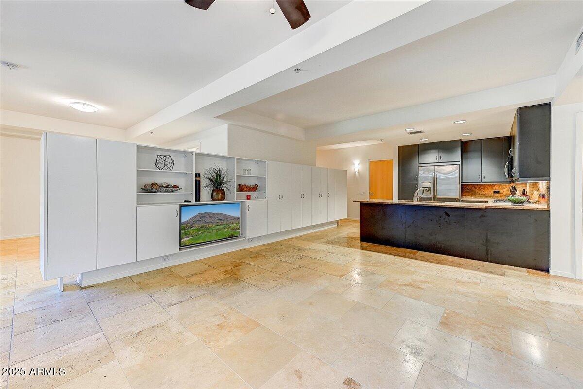 7137 E RANCHO VISTA Drive 2010