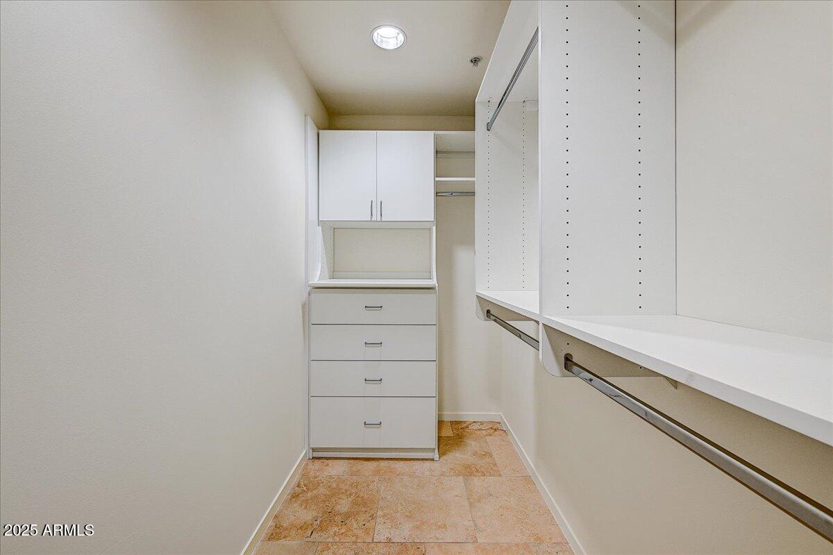 7137 E RANCHO VISTA Drive 2010
