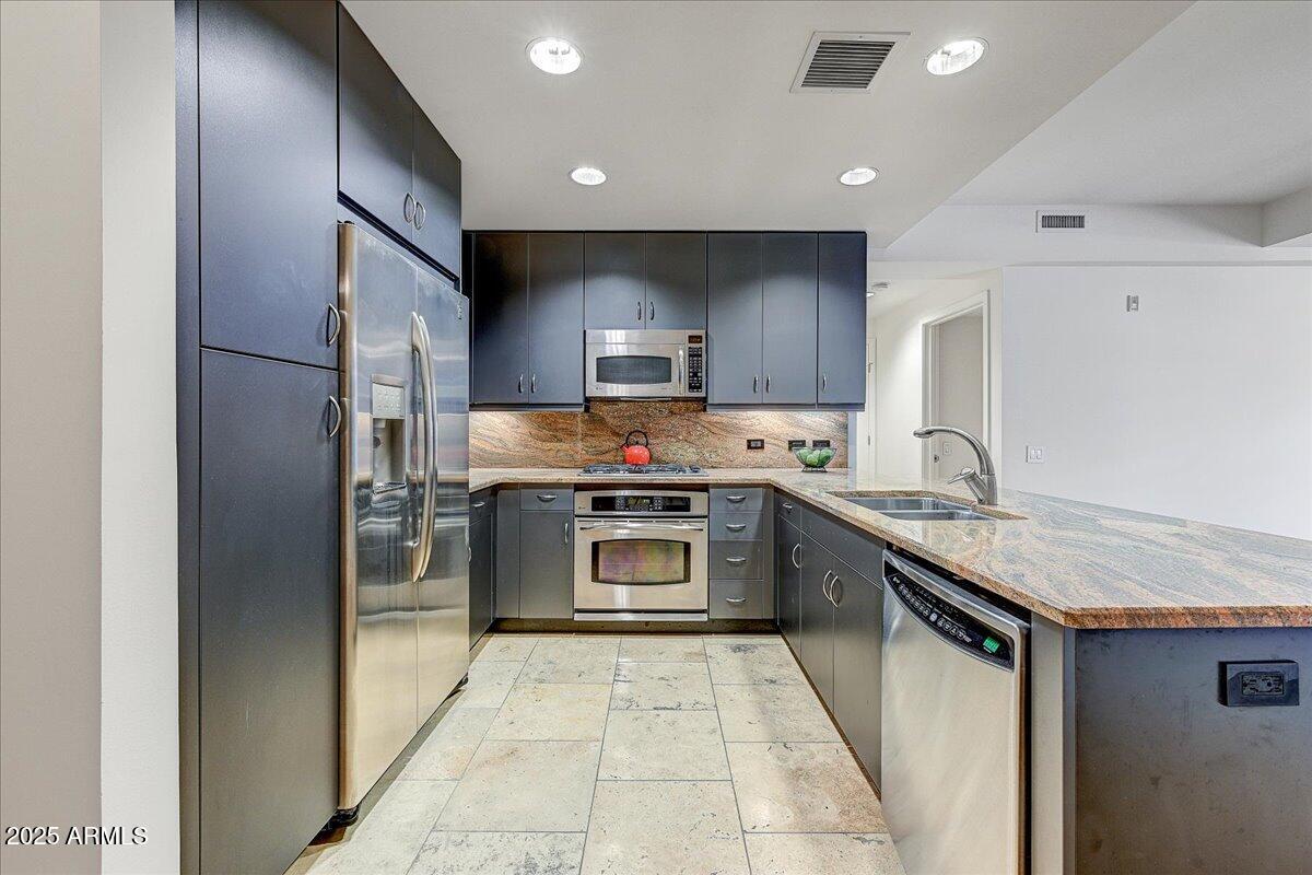 7137 E RANCHO VISTA Drive 2010