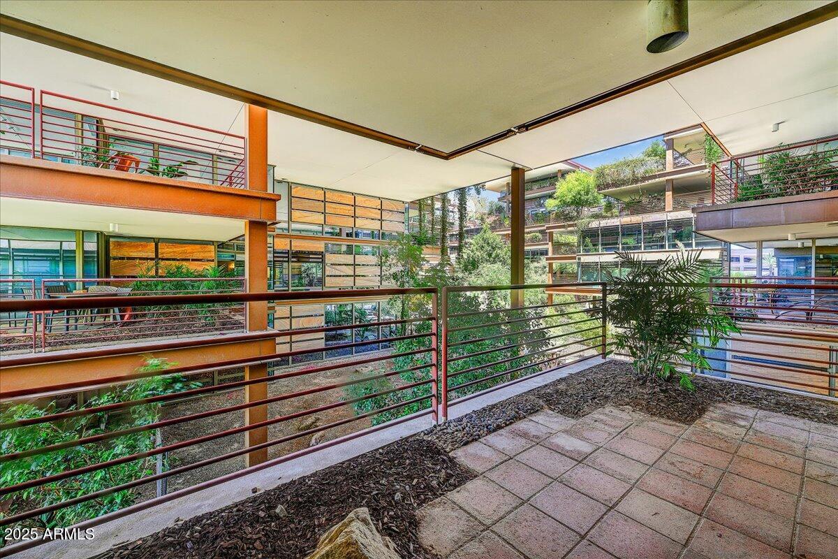7137 E RANCHO VISTA Drive 2010