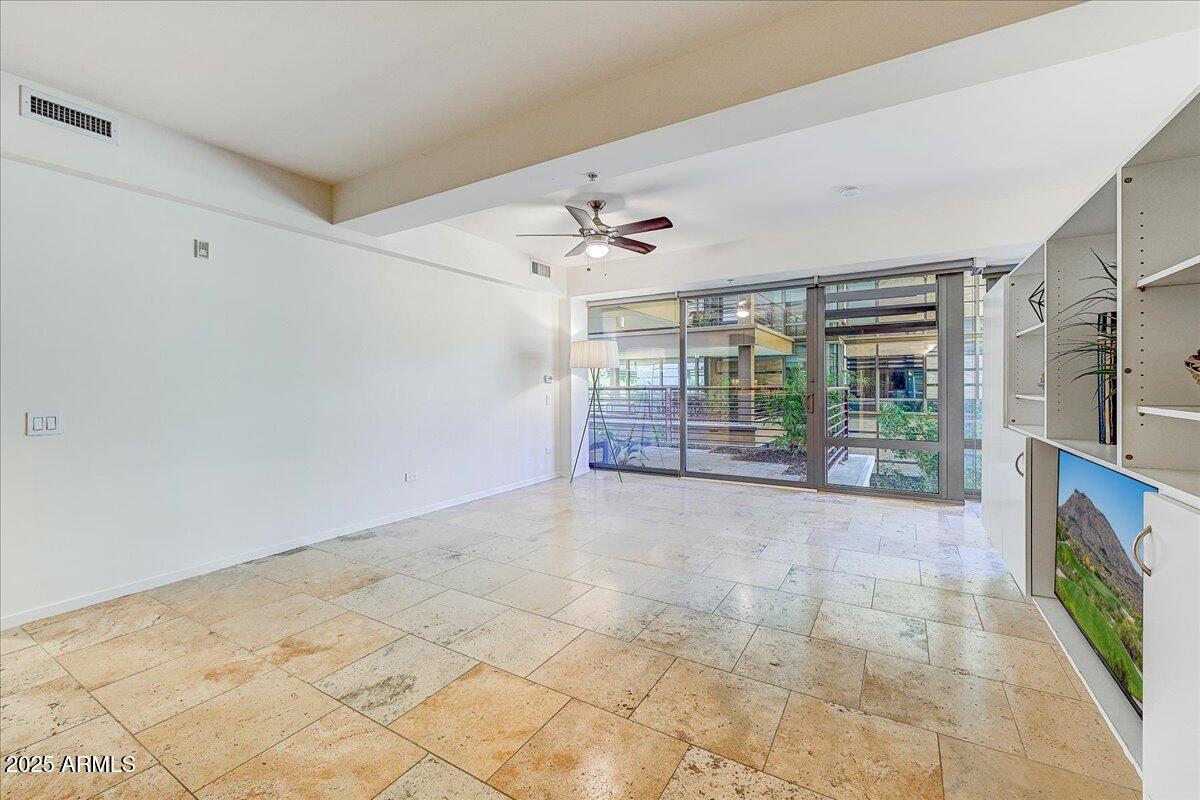 7137 E RANCHO VISTA Drive 2010
