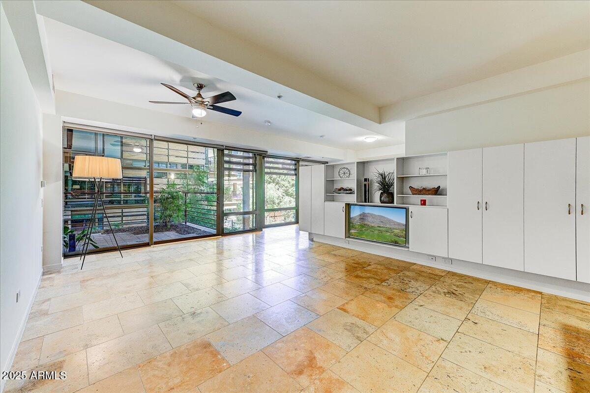7137 E RANCHO VISTA Drive 2010