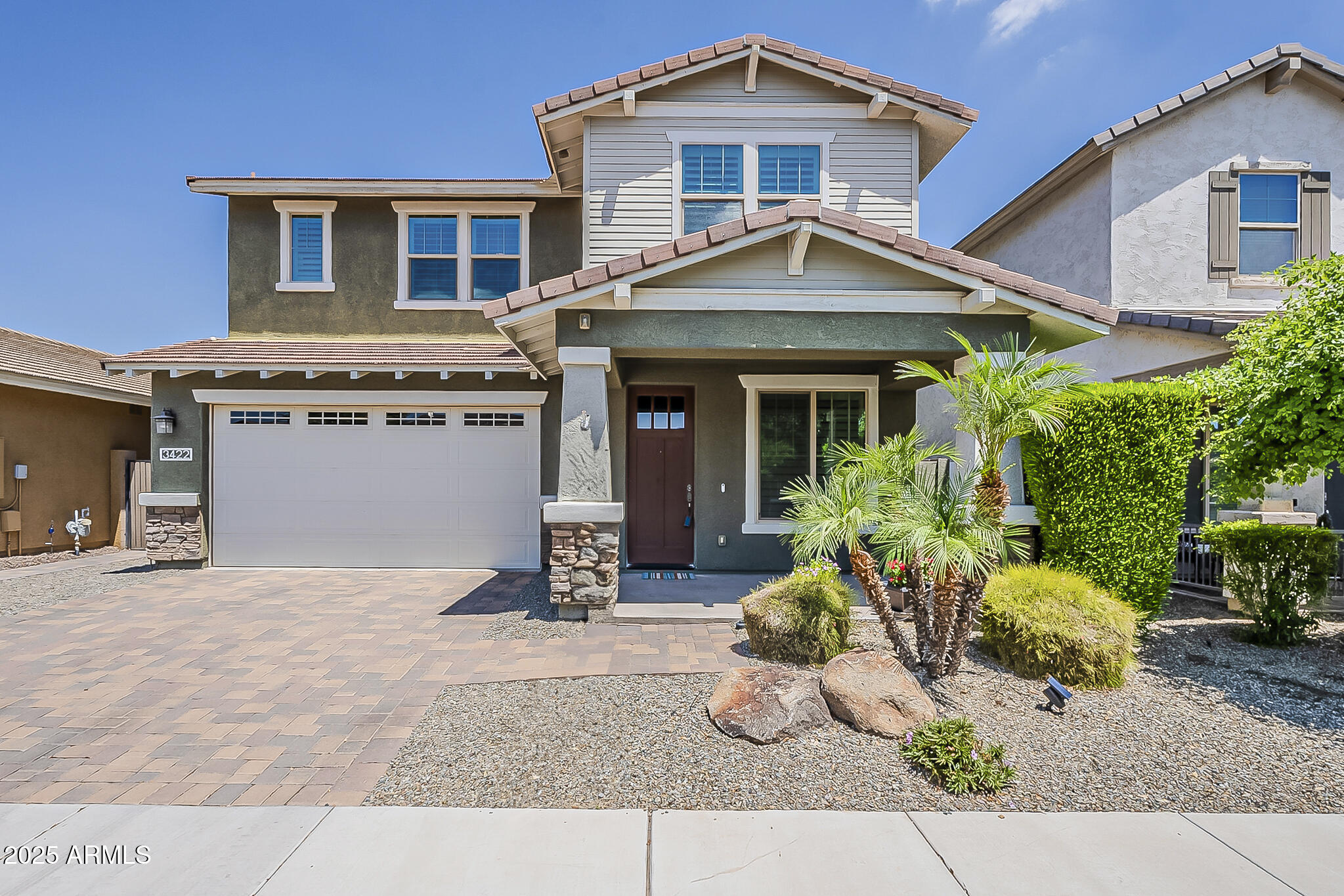 3422 E STRAWBERRY Drive