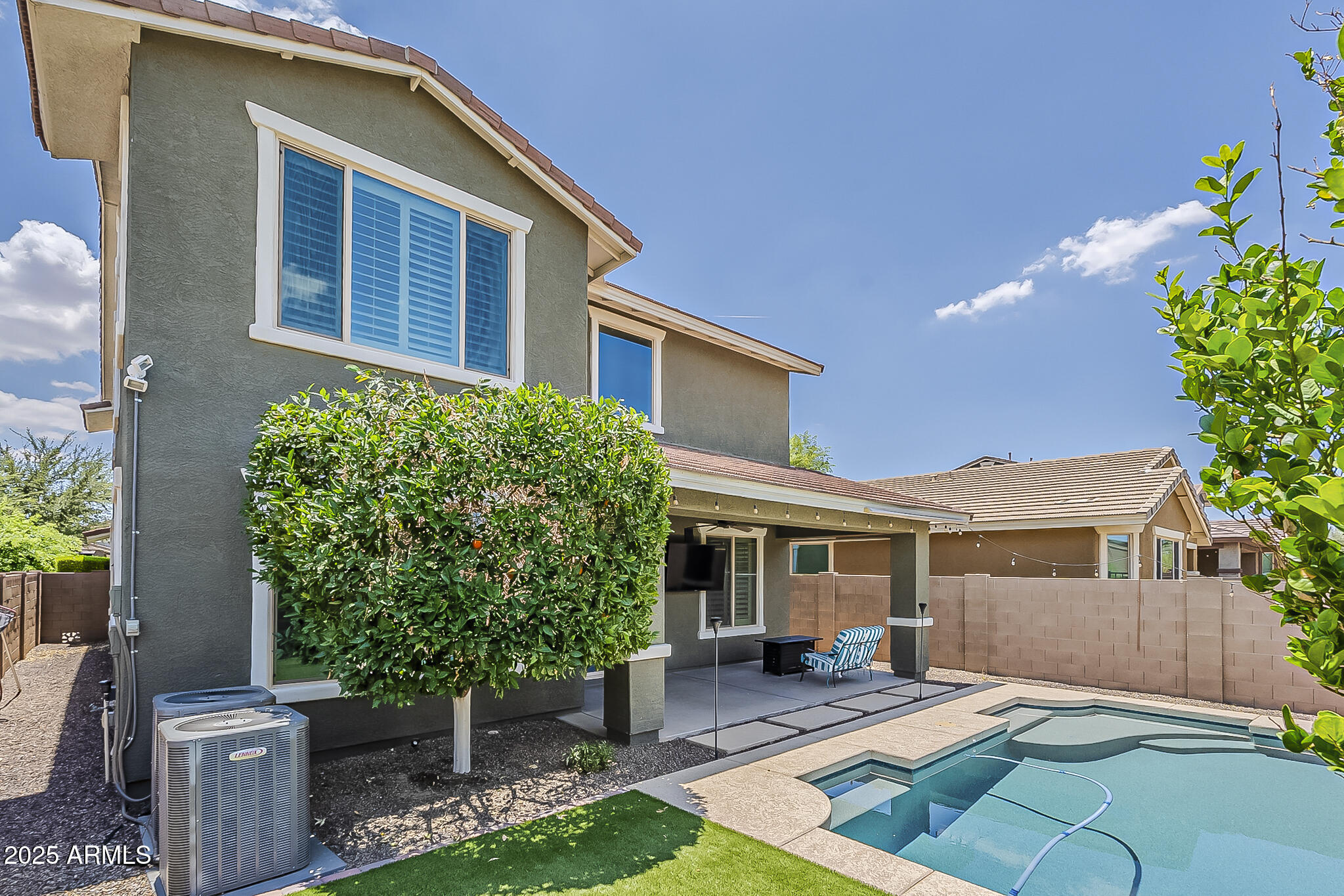 3422 E STRAWBERRY Drive