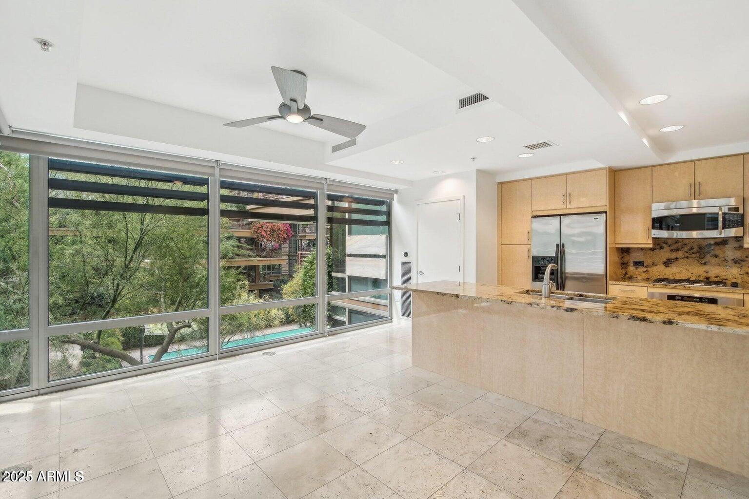 7131 E RANCHO VISTA Drive 3001