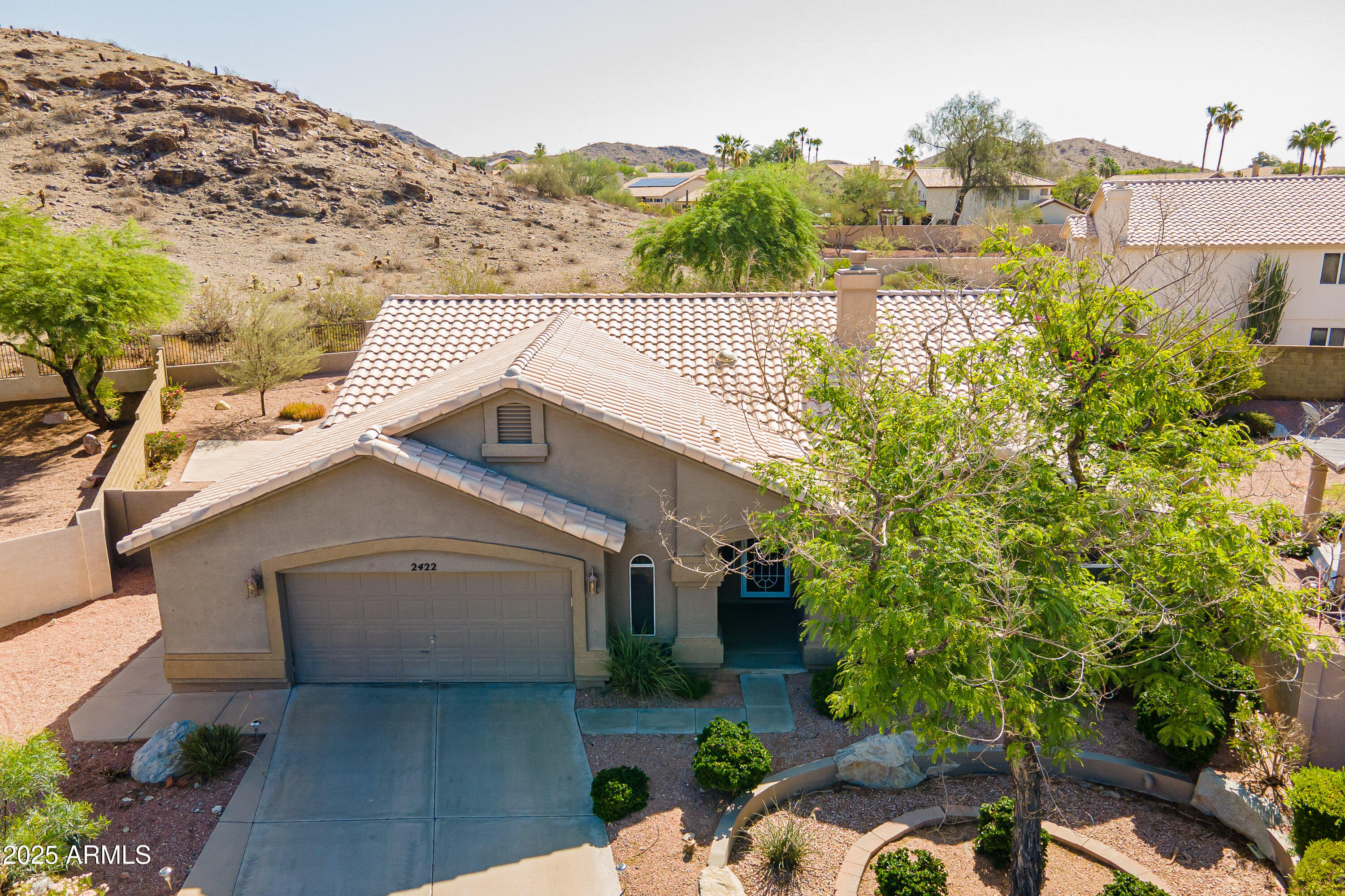 2422 E ROCKLEDGE Road
