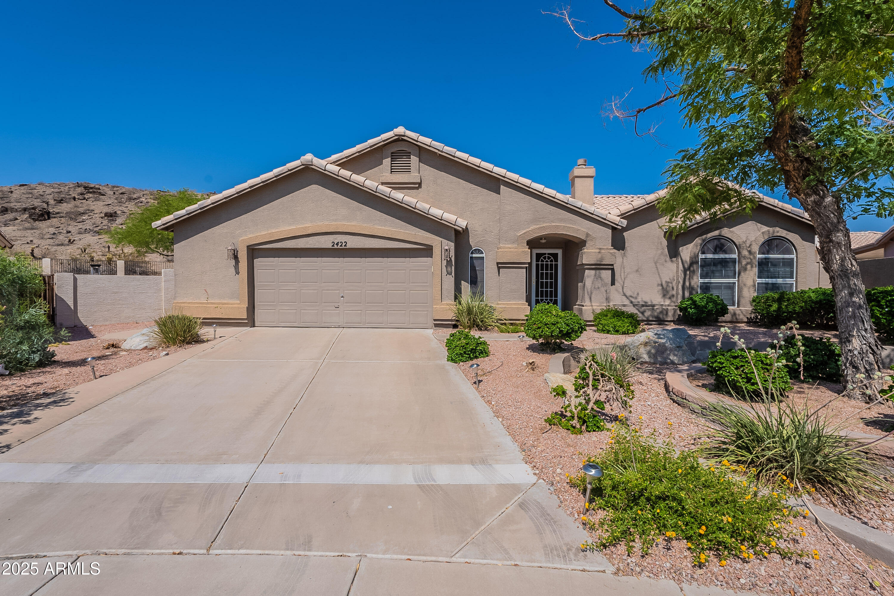 2422 E ROCKLEDGE Road