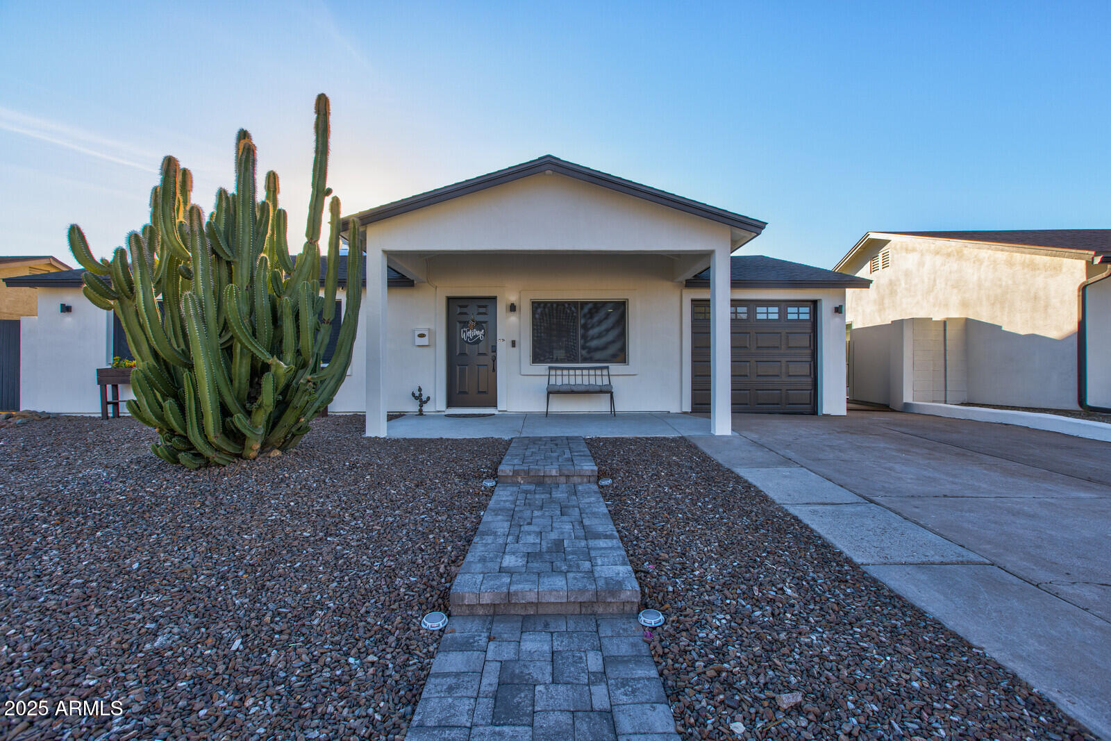13614 N 38th Place