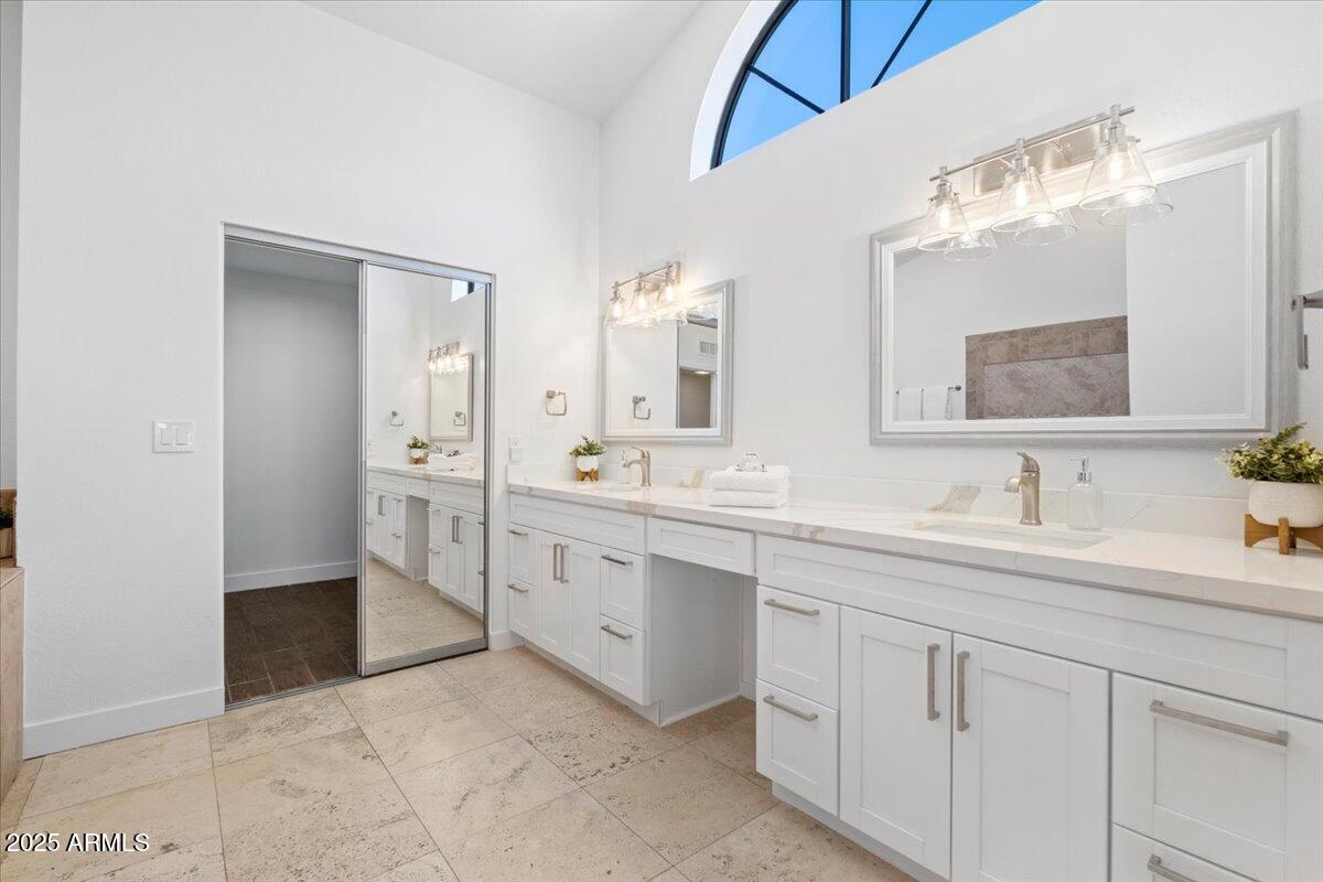 11062 E Mary Katherine Drive