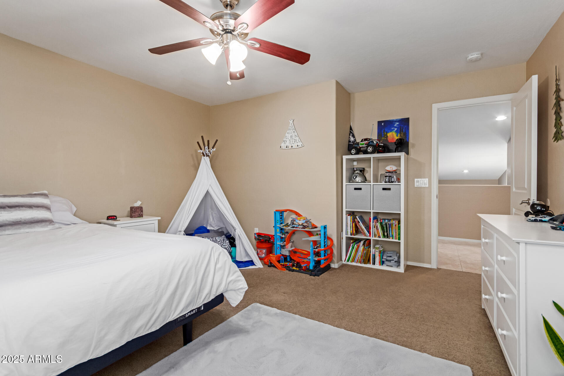 3469 E WILDHORSE Drive