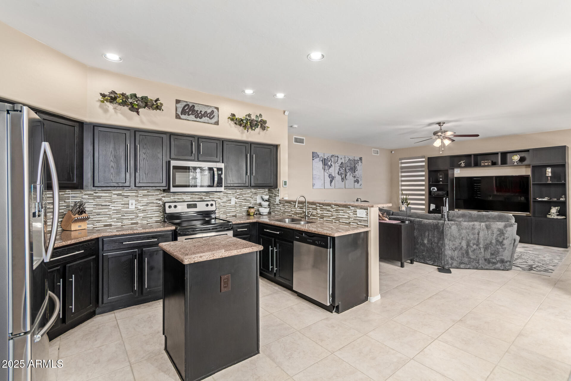 3469 E WILDHORSE Drive