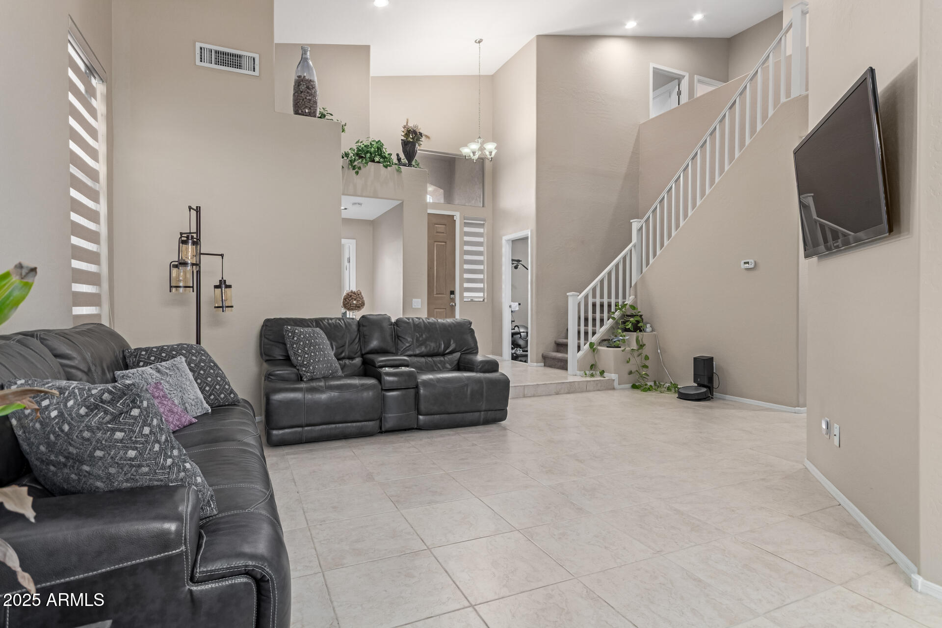 3469 E WILDHORSE Drive
