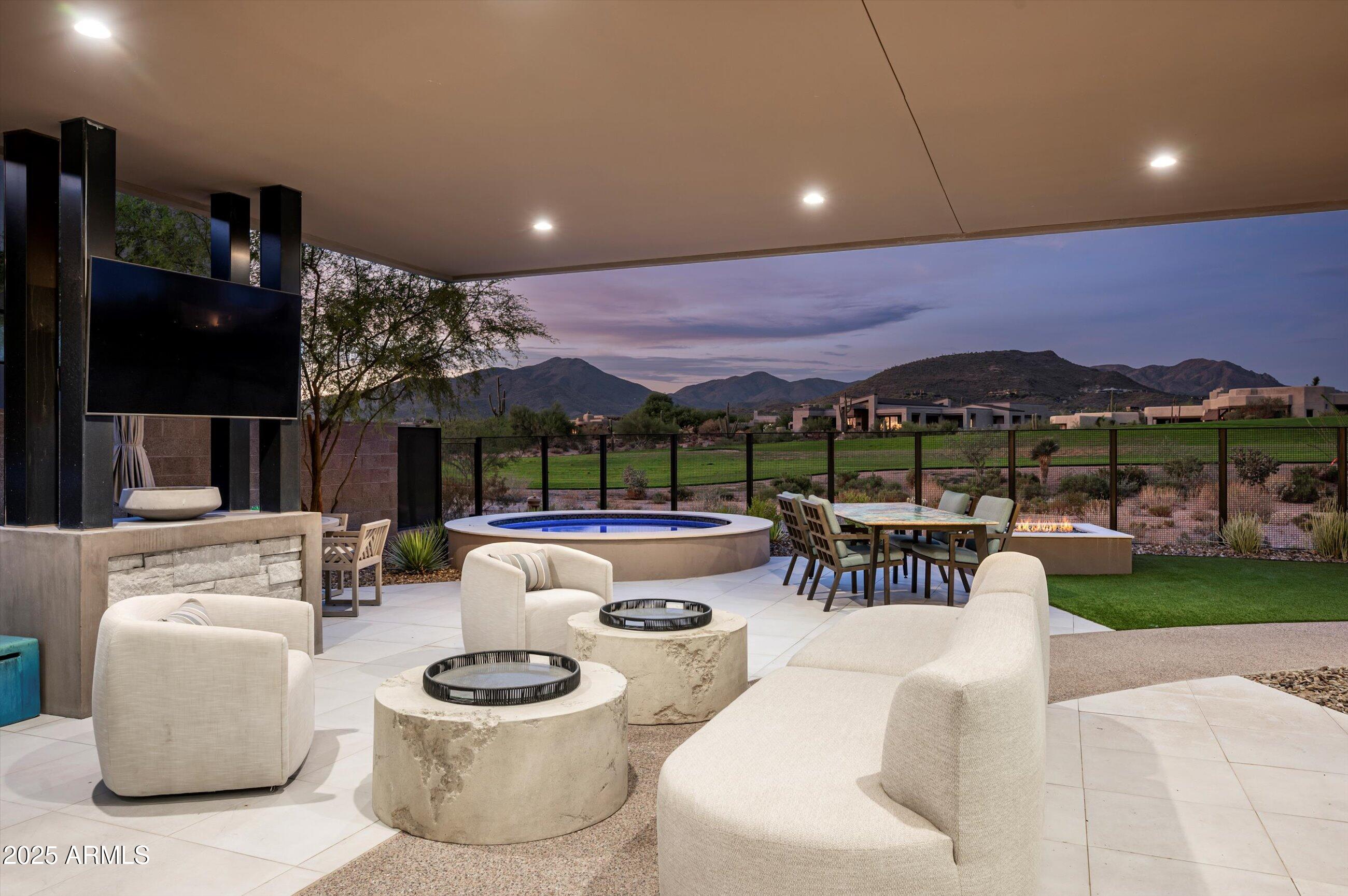 37200 N CAVE CREEK Road 1009