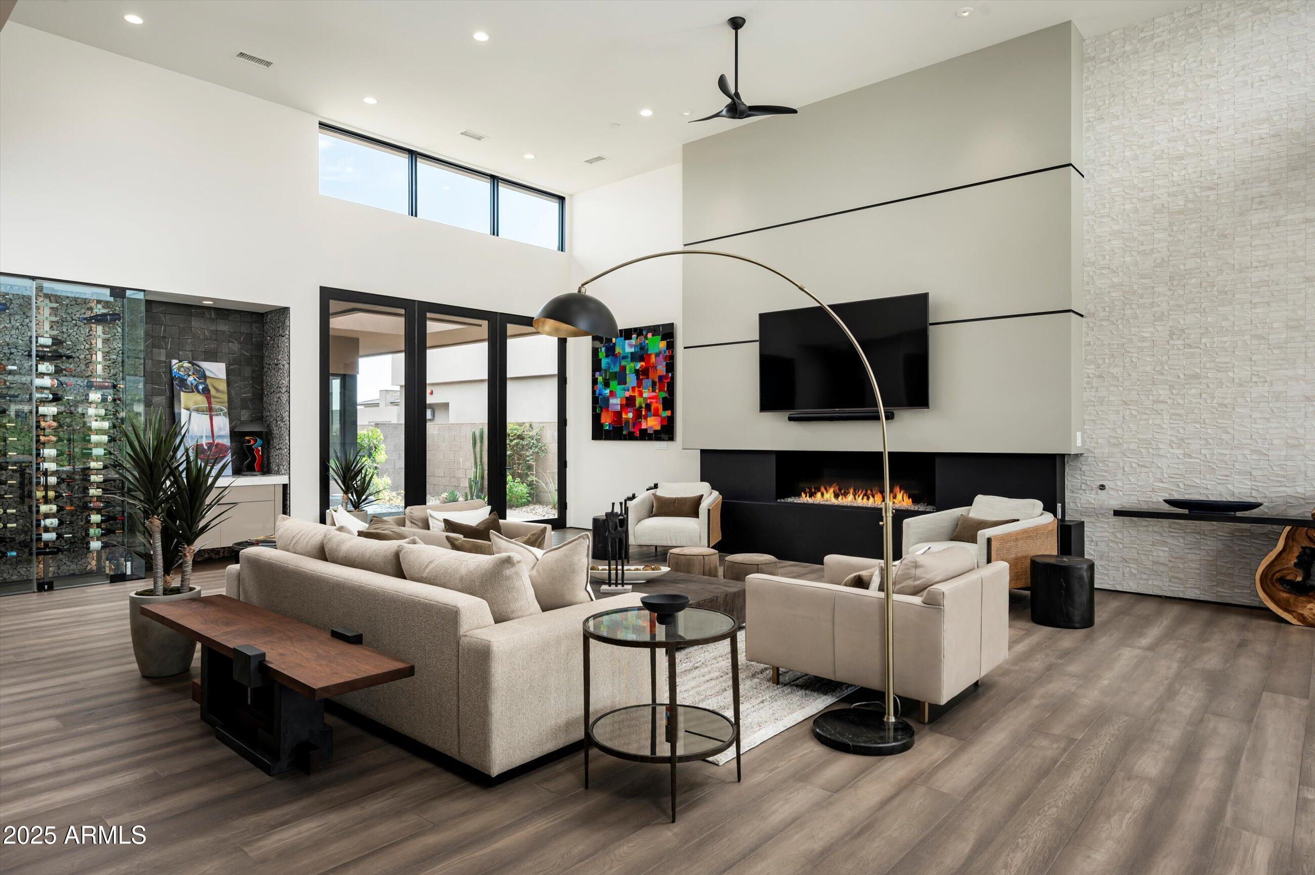 37200 N CAVE CREEK Road 1009
