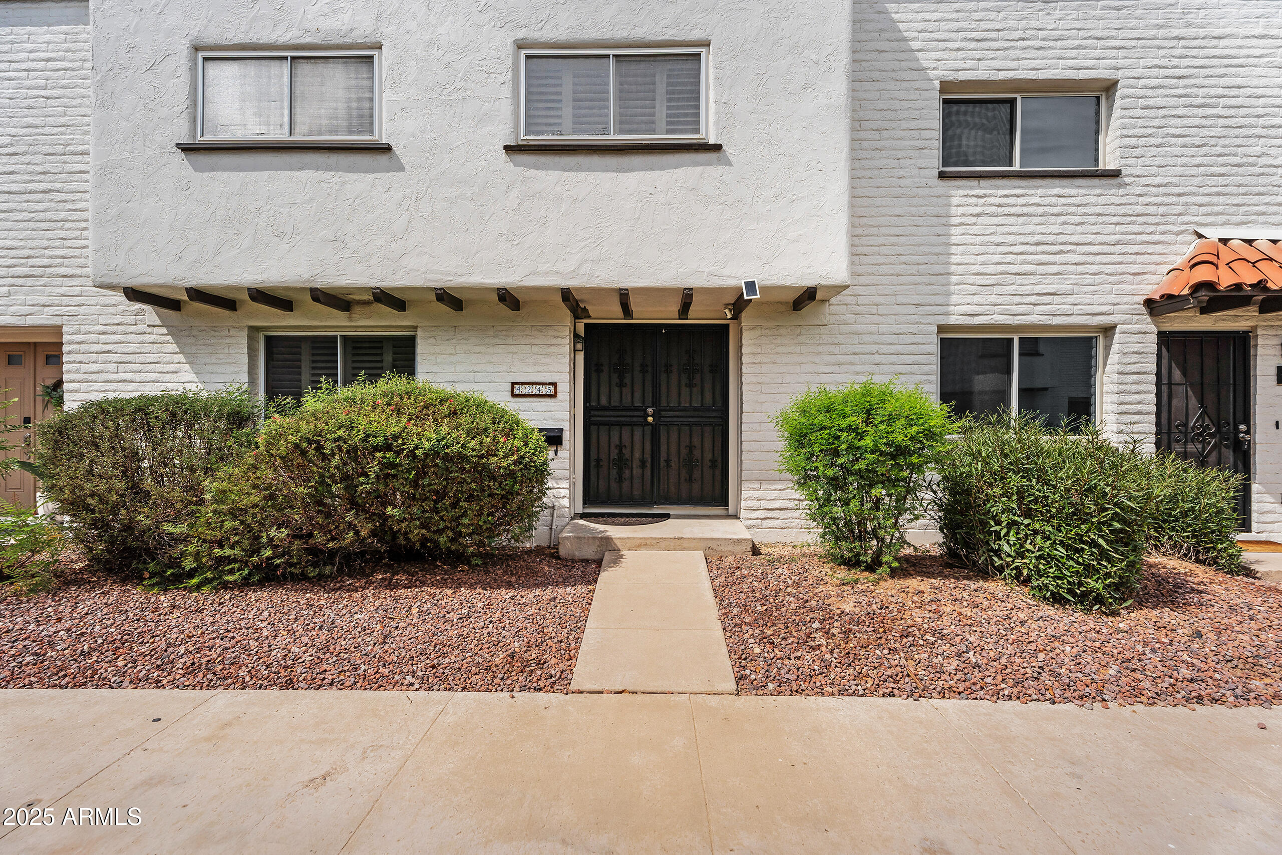 4245 N MILLER Road
