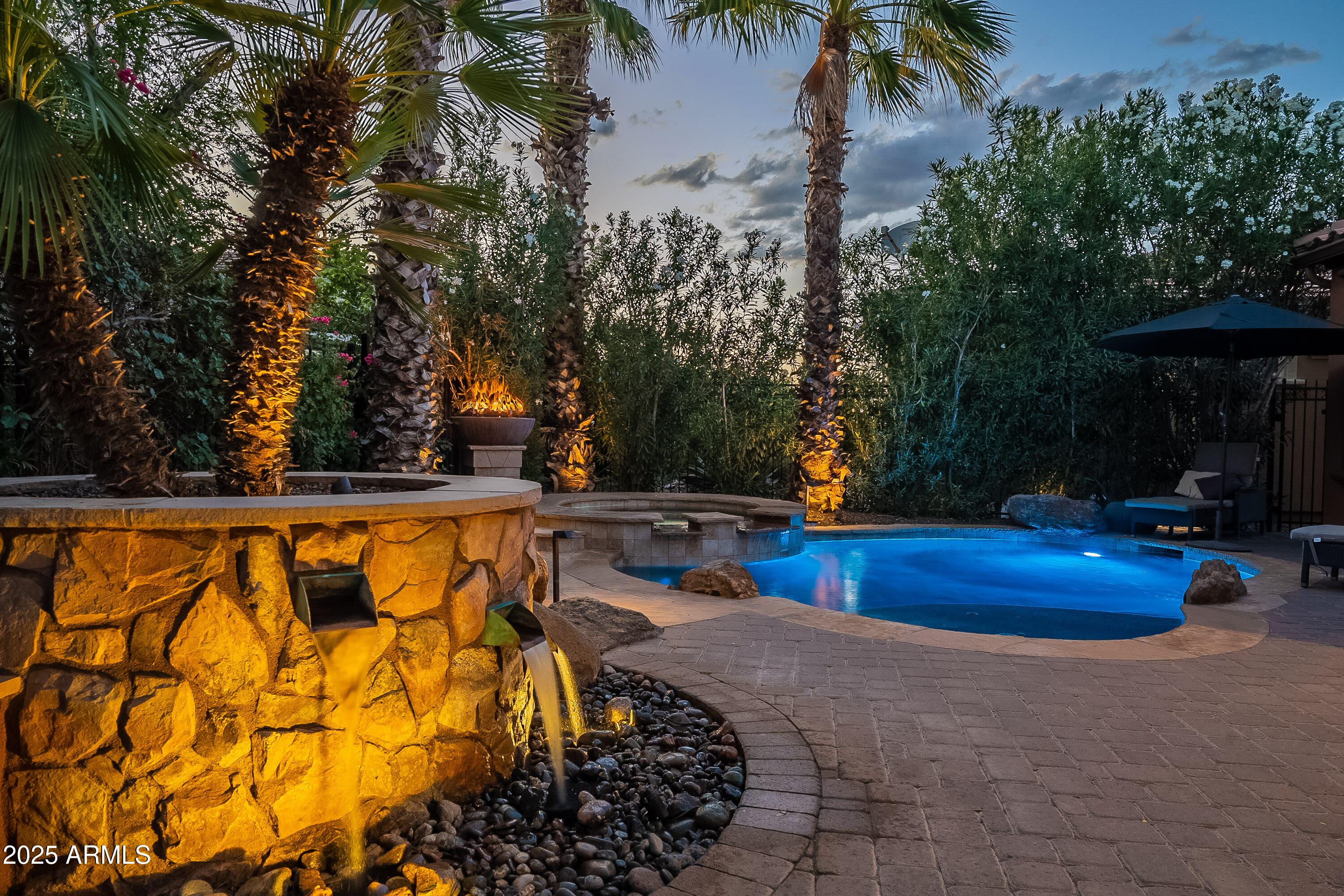 1563 E ARTEMIS Trail