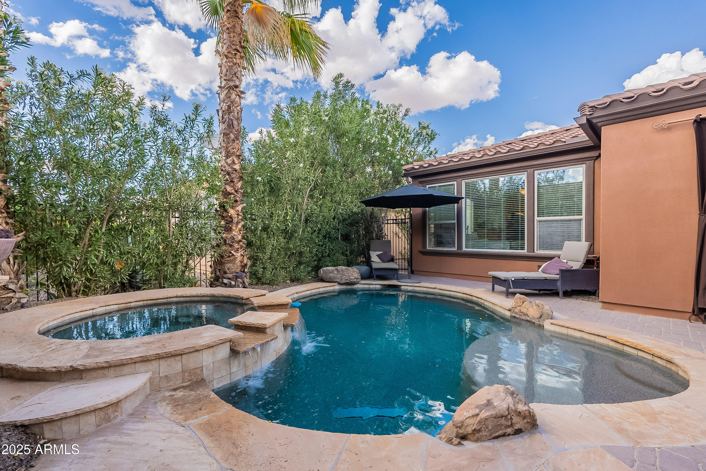 1563 E ARTEMIS Trail
