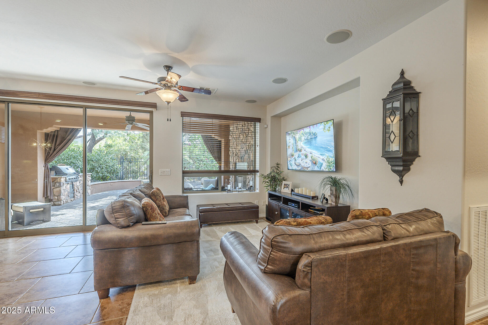 1563 E ARTEMIS Trail
