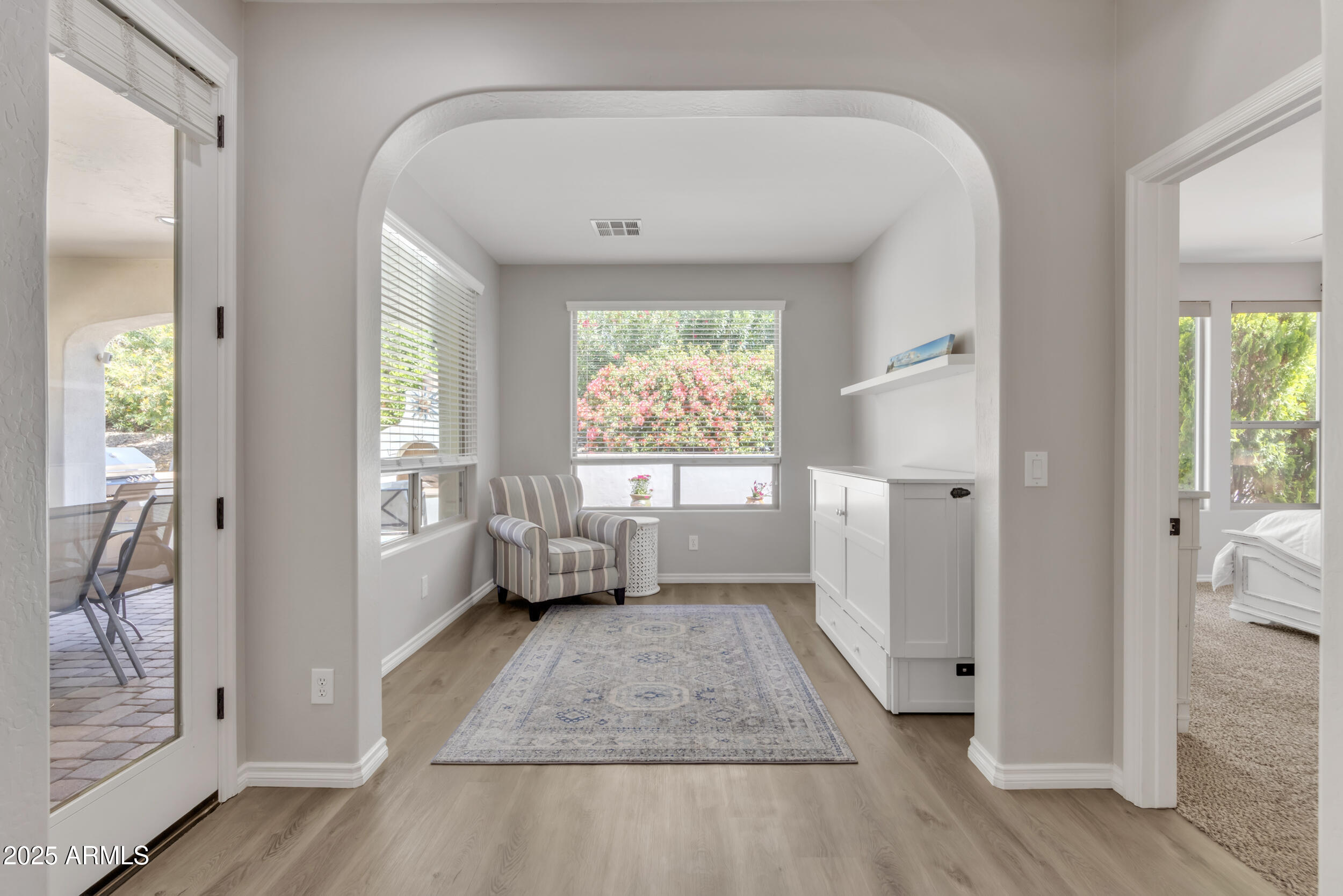 1556 E VESPER Trail