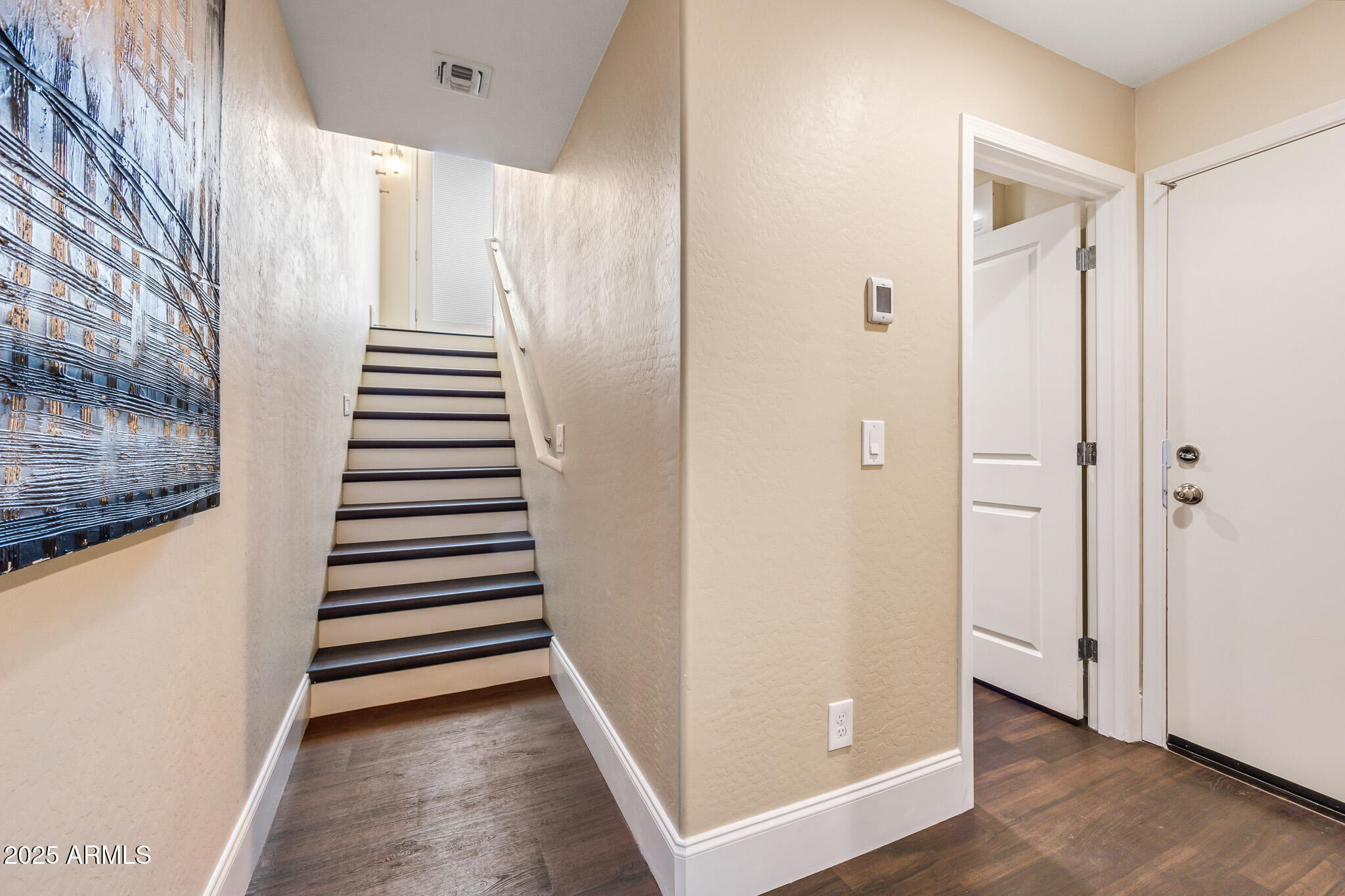810 N Imperial Place