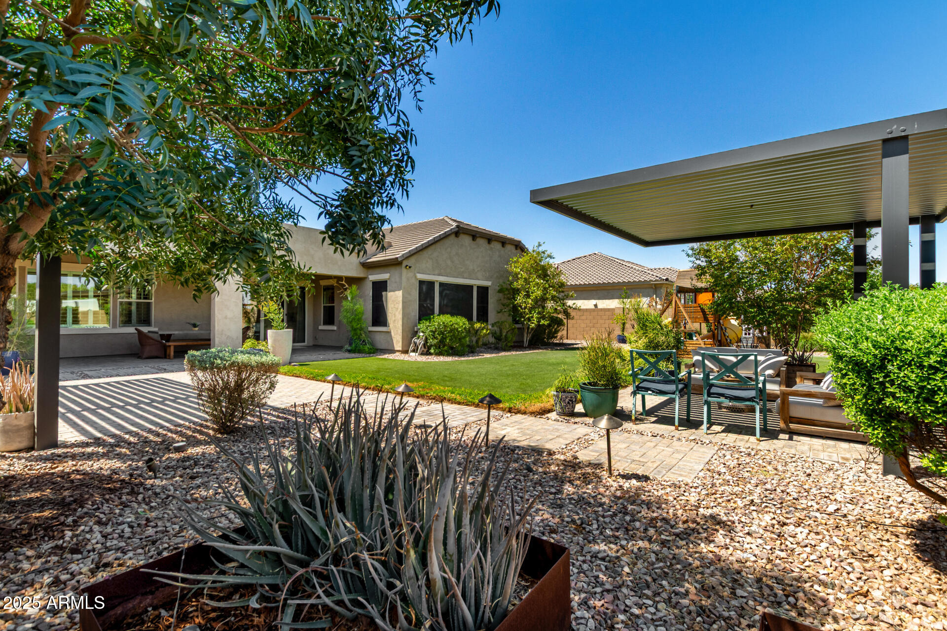 3970 E IRIS Drive